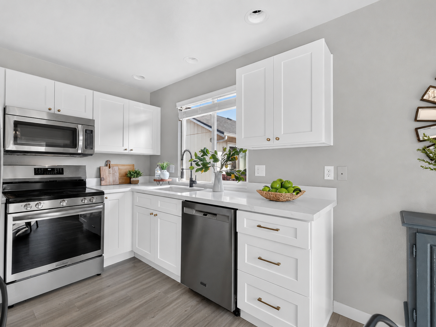 kitchen-.png