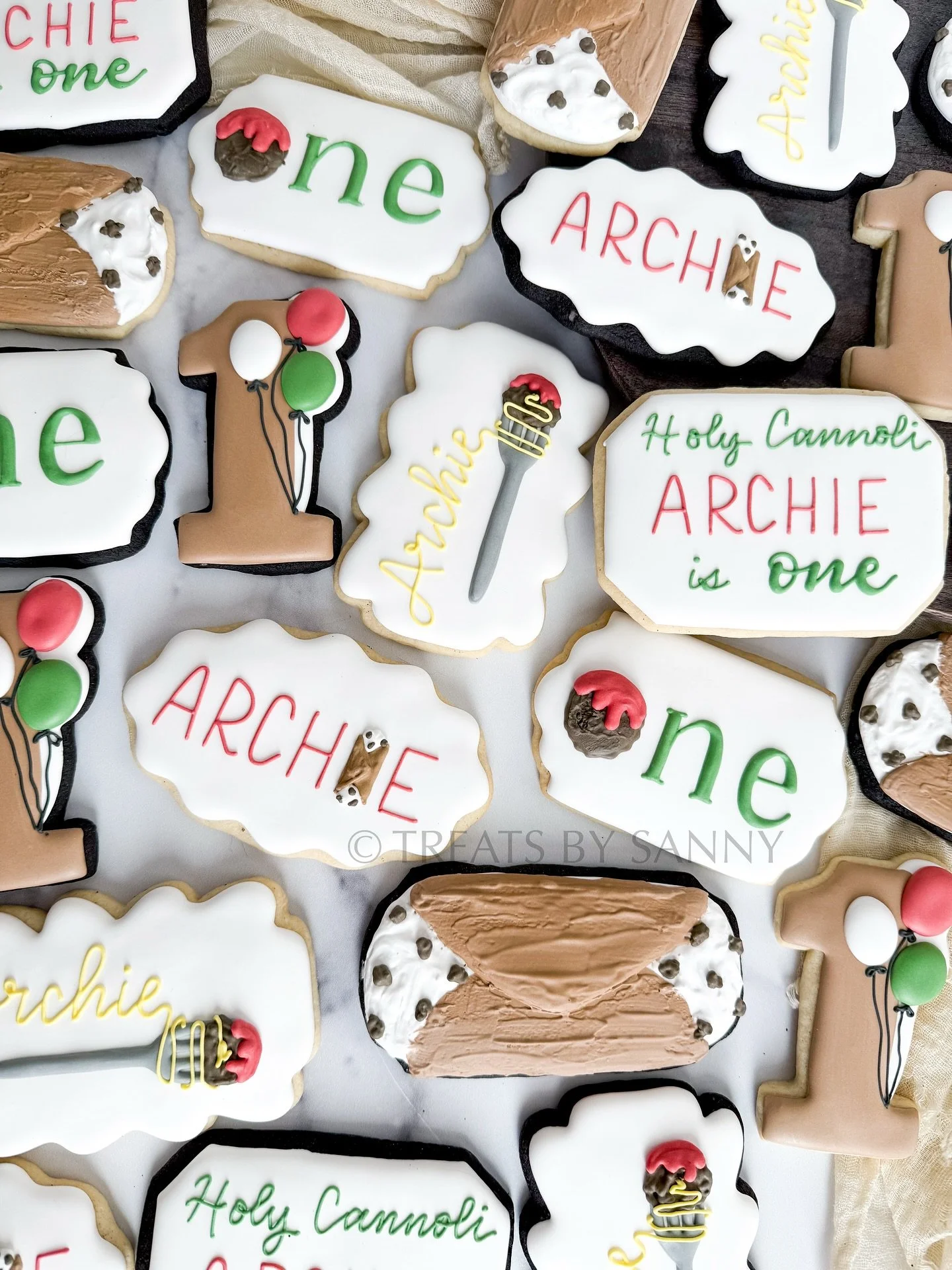Holy Cannoli Archie is One 🇮🇹🥖 kicking off the new year with one of my favorite cookie sets I didn&rsquo;t get to share last year! 

cookie cutters are from @wildflourbakeryla - use code SANNY30 for 30% off

#holycannoli #cannolicookies #birthdayc