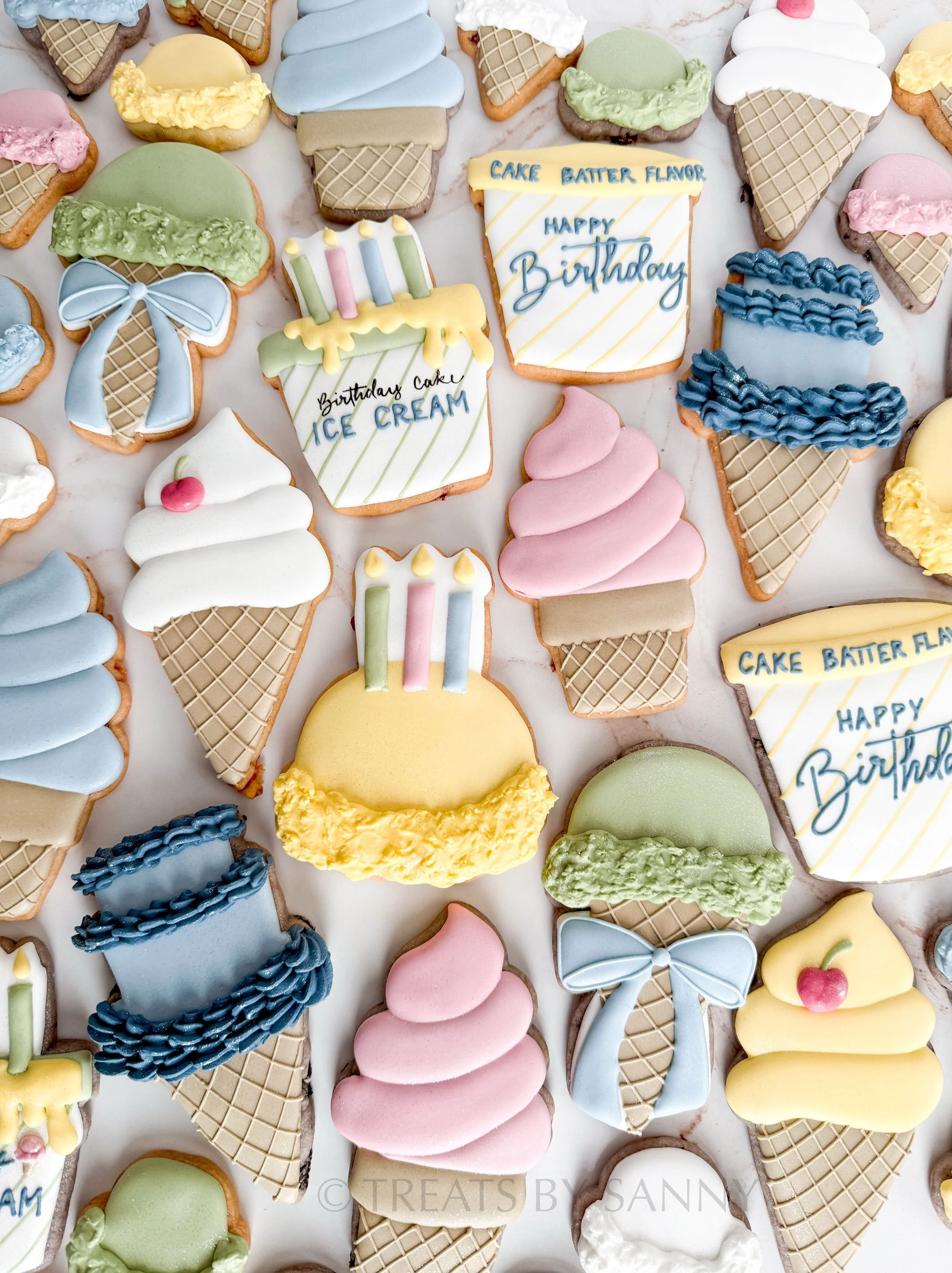Here&rsquo;s the scoop - we&rsquo;re throwing an ice cream party!🍦 I had so much fun decorating these adorable cookies that @wildflourbakeryla designed for this theme! 🥳

These cookies were also made with @thesugarart naturals and I love how the co