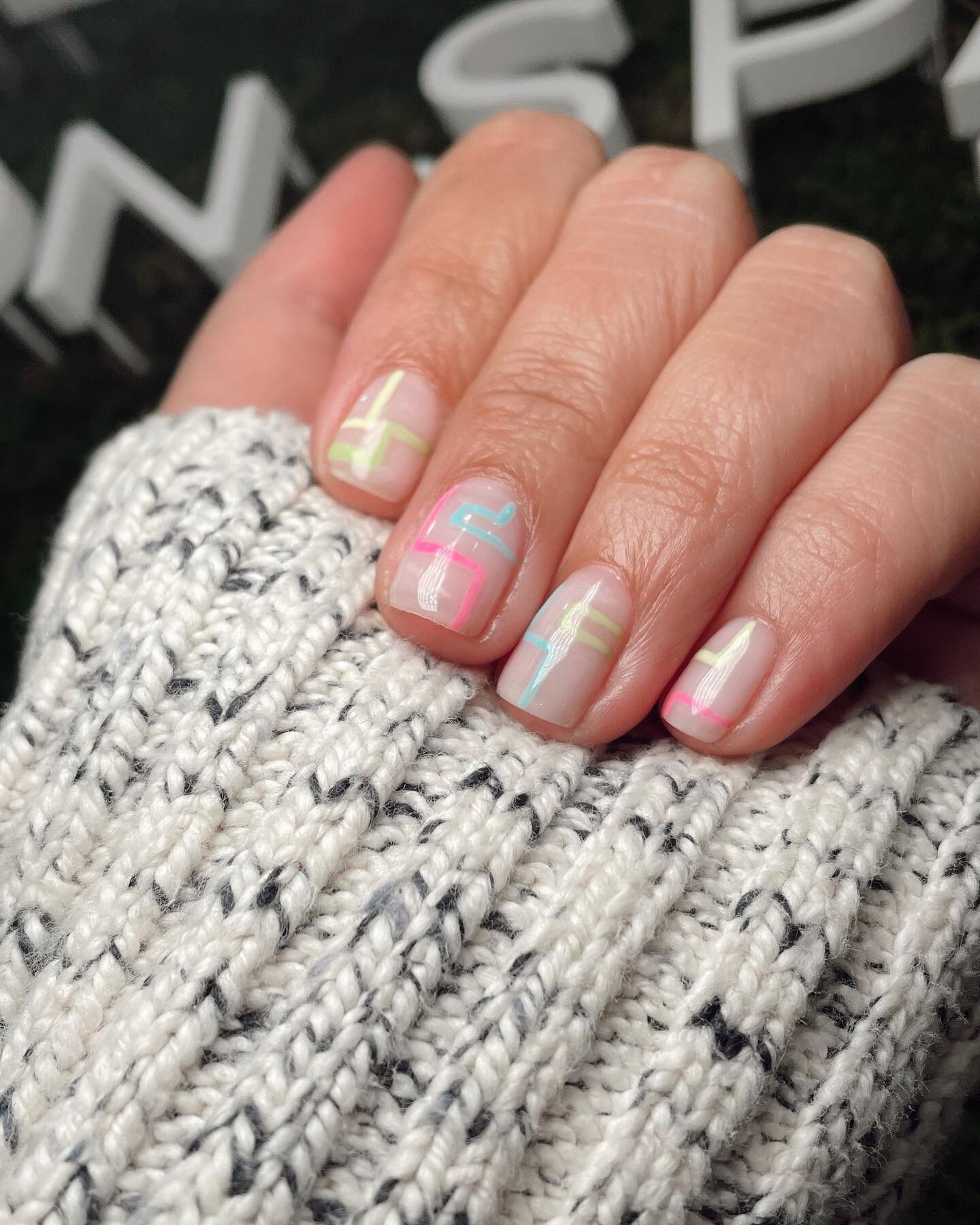 When you just want all the summer colours 😍

#summernails #nailinspo #nailsofinstagram #nailart #nailsalon #nailtech #ldnont