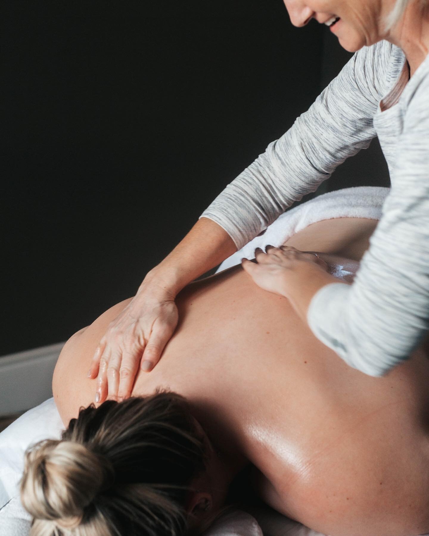 Long weekend goal: RELAXING. 

You know you deserve it 🤍 Book your 30, 45 or 60 minute massage with Teri by tapping the Contact button in our bio! 

#massagetherapist #massagetherapy #spa #selfcare #ldnont #shoplocal519 #nailsalon #longweekend