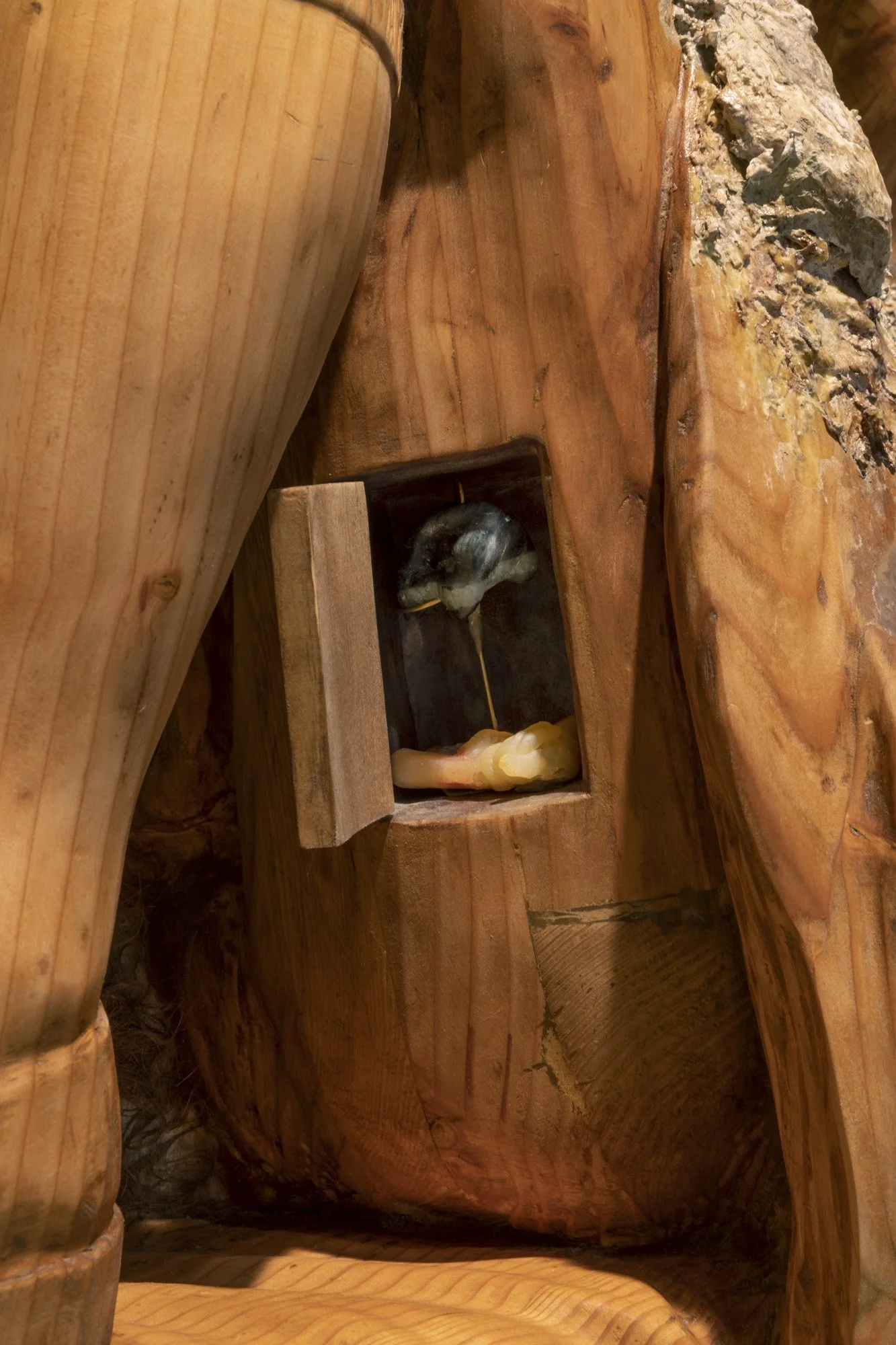  reliquary corpus (Thérèse sur une banquette, 1939) , 2022, (detail)