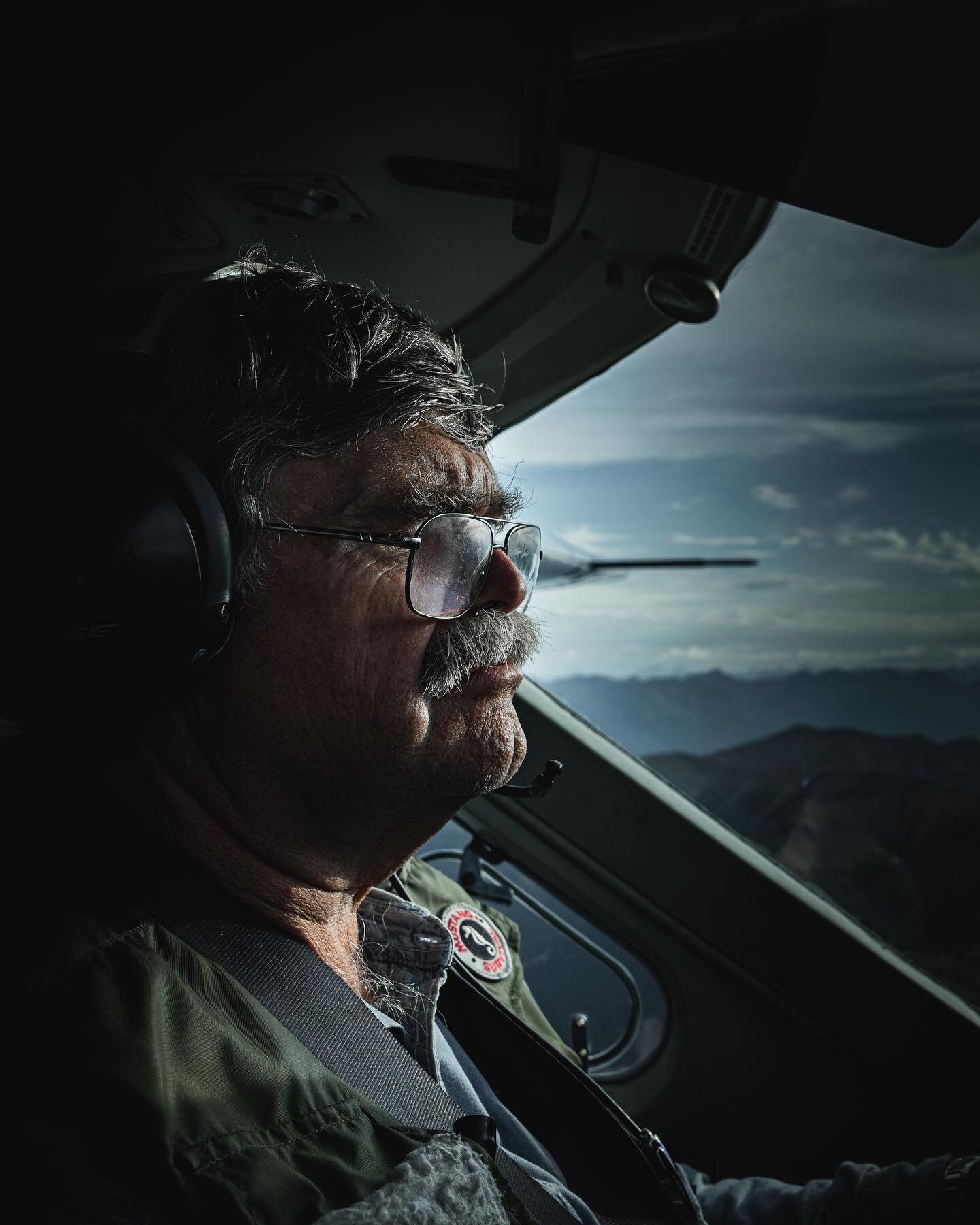 The man with the plane.
.
@northernrockieslodge
.
.

#pilot #aviation #avgeek #pilotlife #aviationlovers #aircraft #aviationphotography #airplane #boeing #flying #aviationdaily #plane #airbus #flight #instagramaviation #instaaviation #fly #airport #f