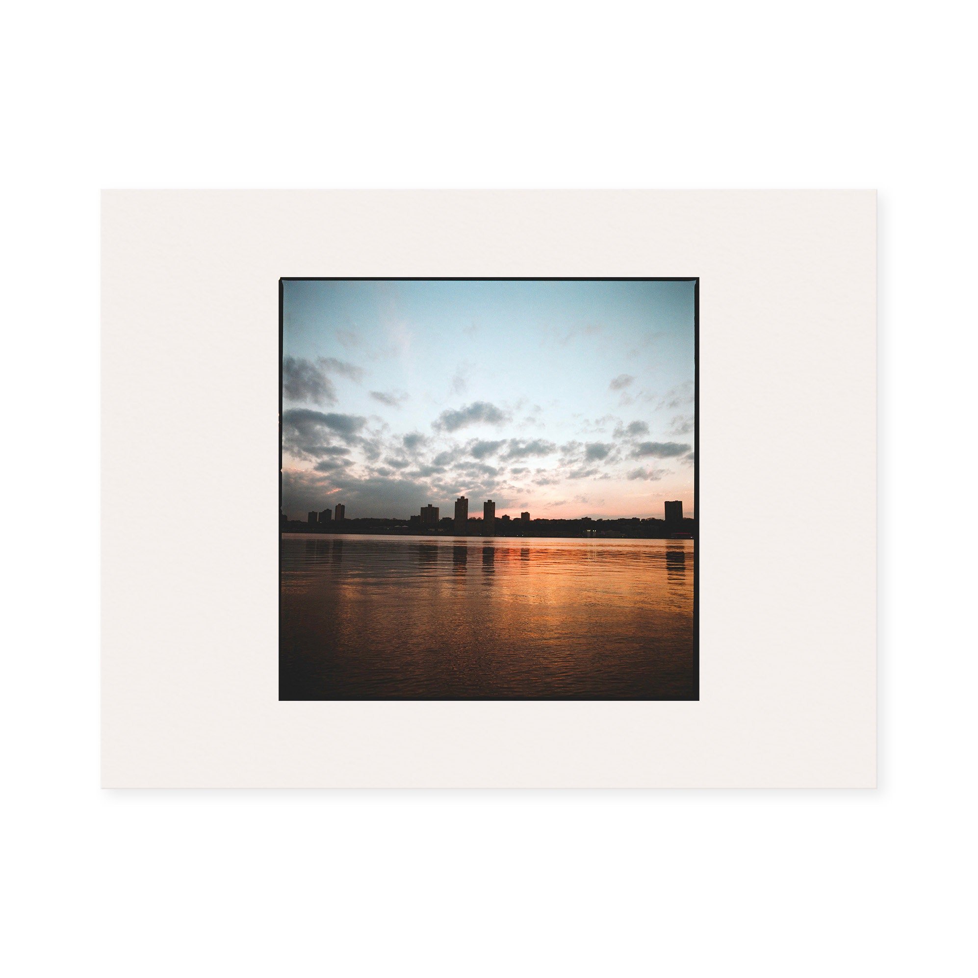 https://i.etsystatic.com/50767298/r/il/754ee4/5858662021/il_fullxfull.5858662021_6pm1.jpg