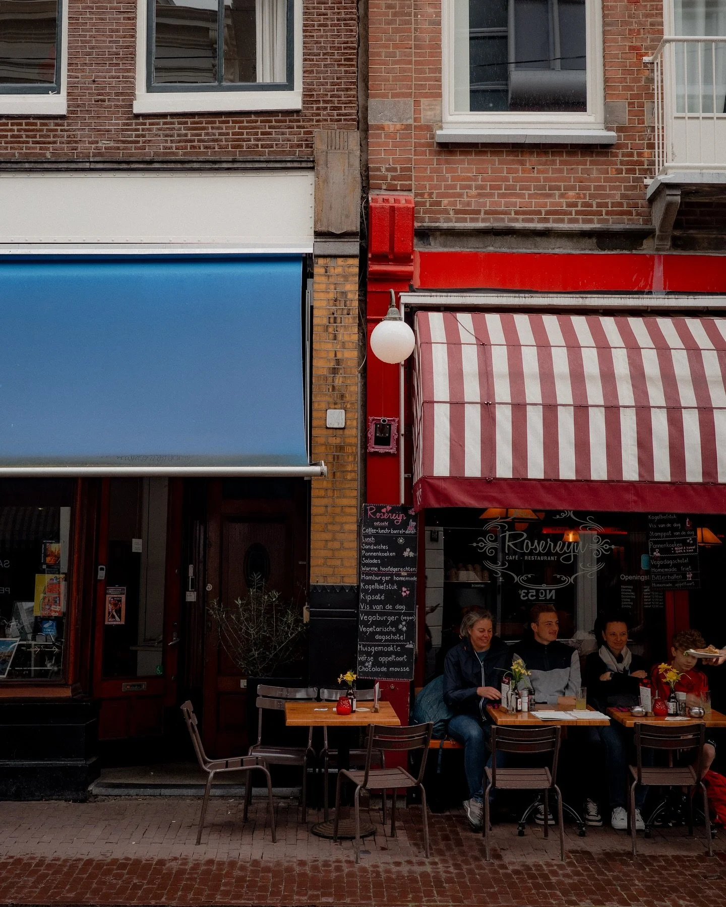 bits and pieces from last days of august
.
.
.
.
.
#amsterdam #jordaan #stedelijkmuseum #modernart #museumvibes #amsterdamcafes #cafeculture #everydaylife #streetscenes #amsterdamphotographer #everydaydocumentary #streetphotography #cityphotography #