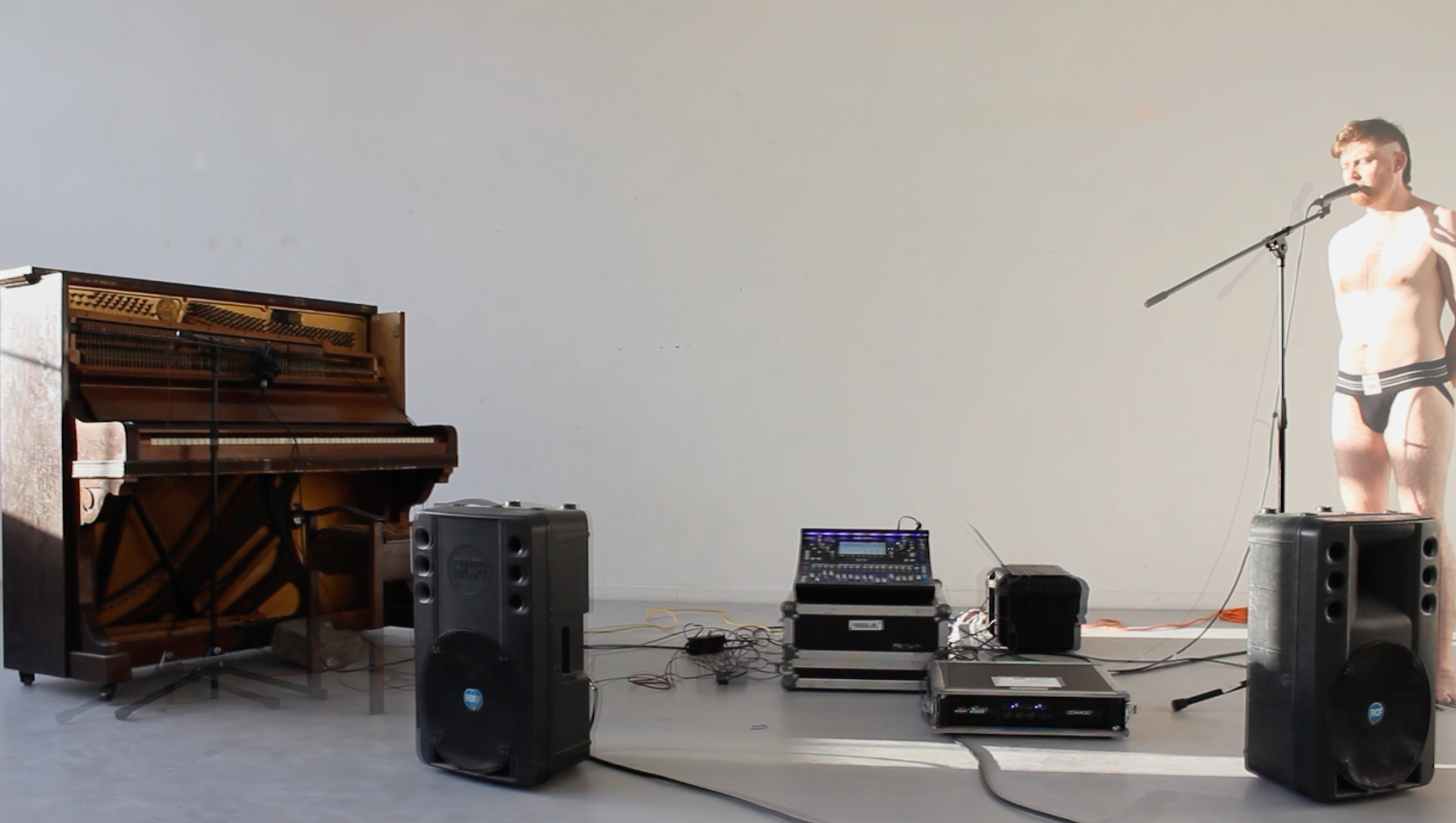 PERFORMANCE FOR PIANO, BODY AND SPEAKERS