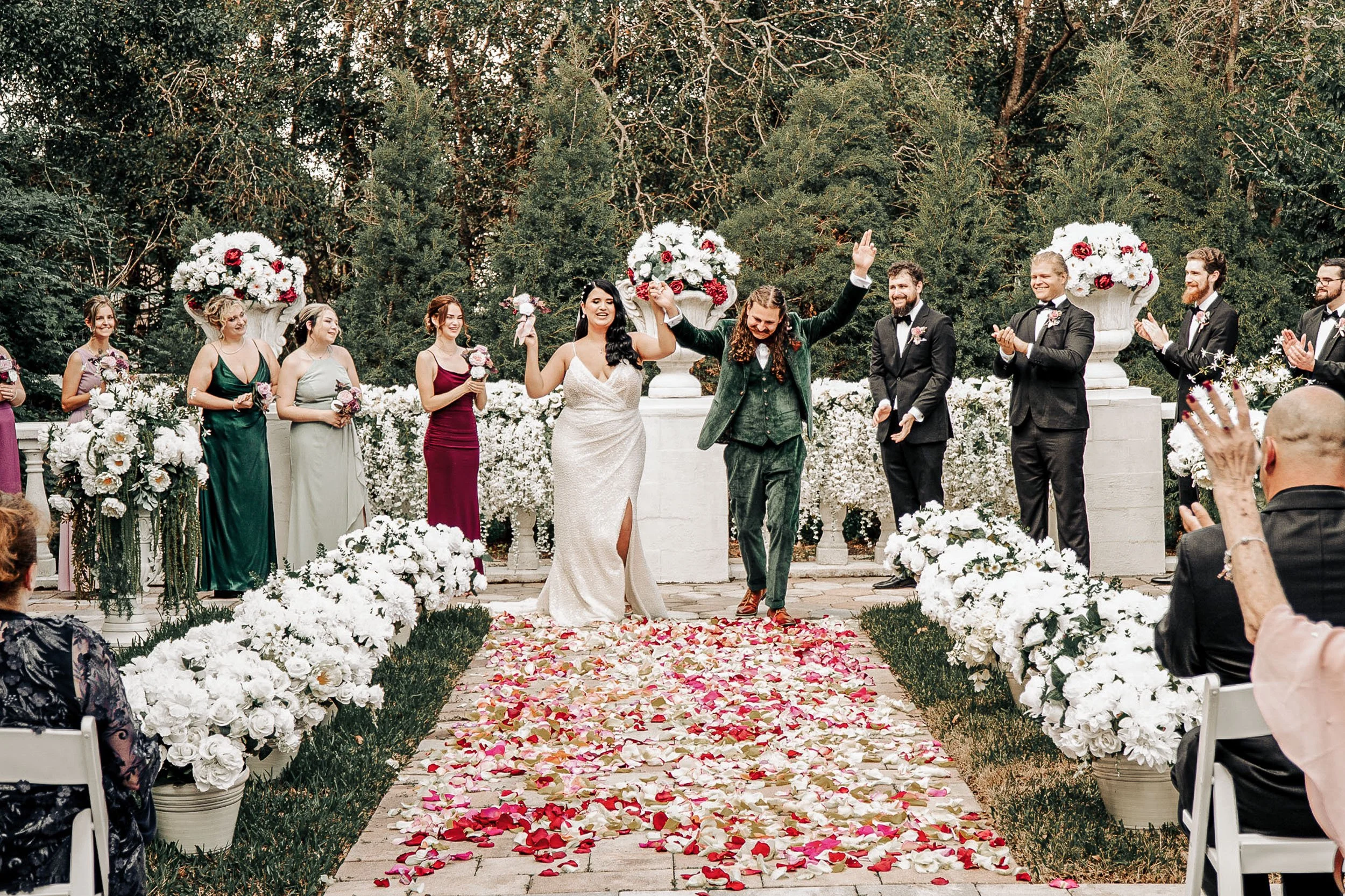 The Photographer’s Guide to Weddings at Hummingbird Gardens