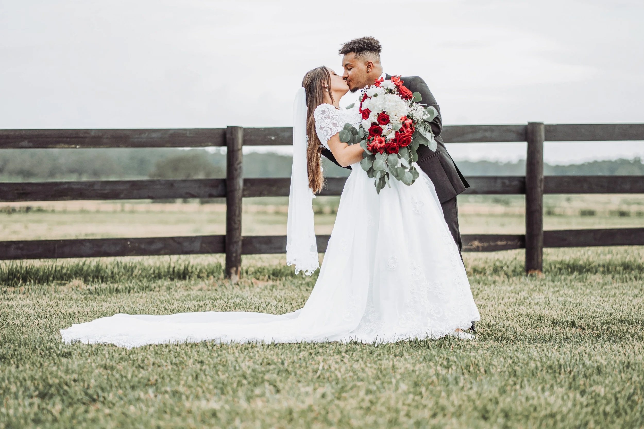 Barrington-Farm-Barn-Hummingbird-Gardens-Rustic-Barn-Garden-Wedding-Tampa-Lutz-Lakeland-13.jpg