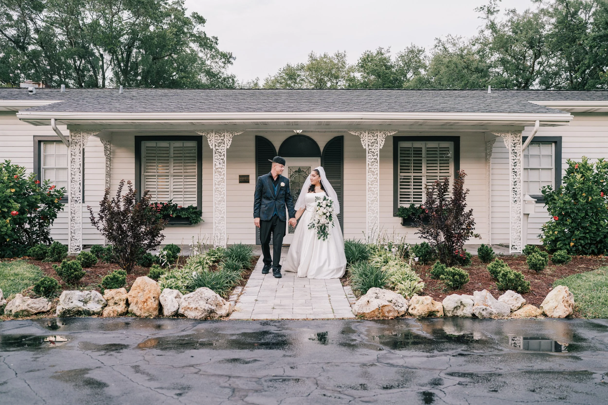 Our top 5 Must have poses for bridal photos