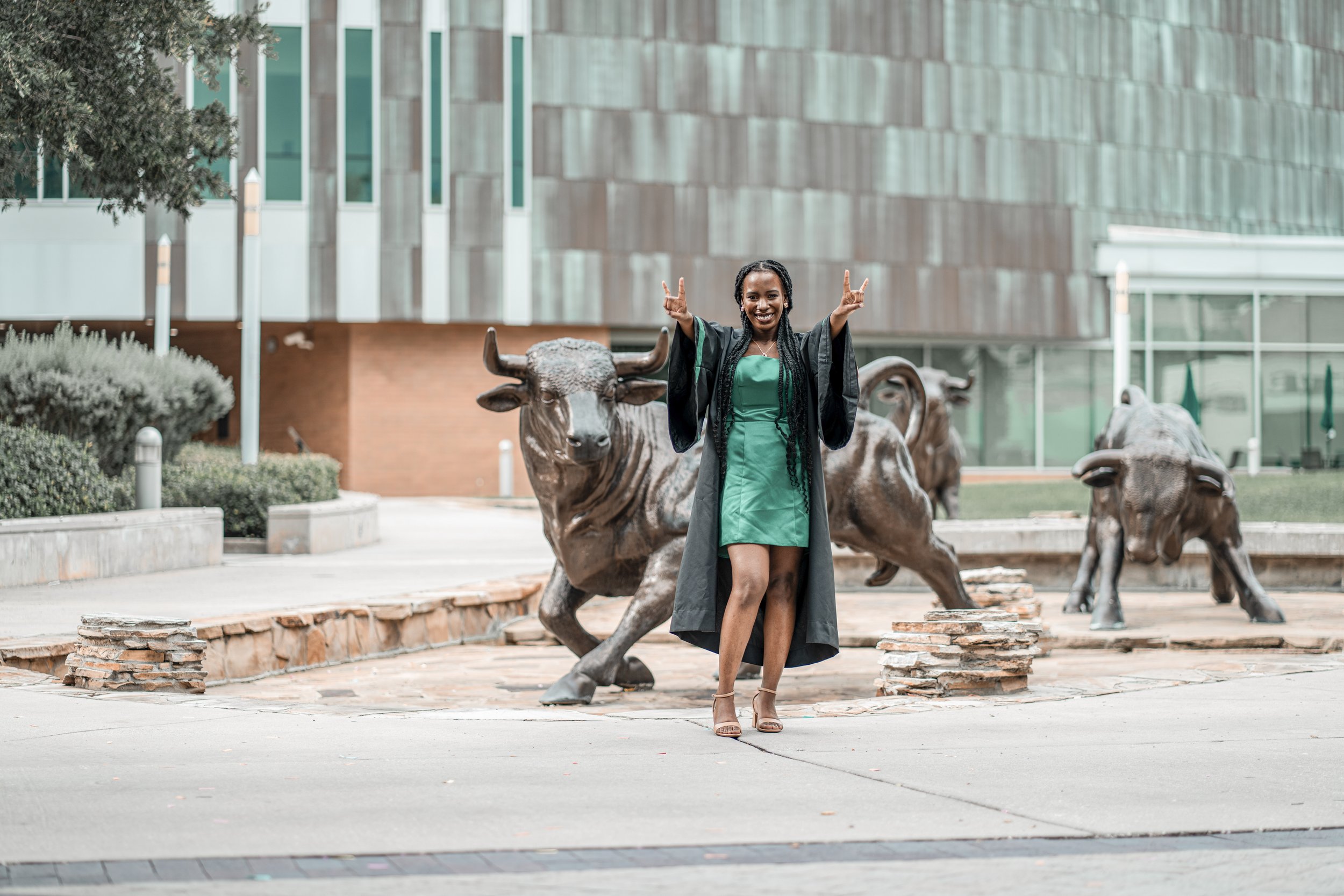 Graduation-Tampa-Photographer-USF-High School-46.jpg