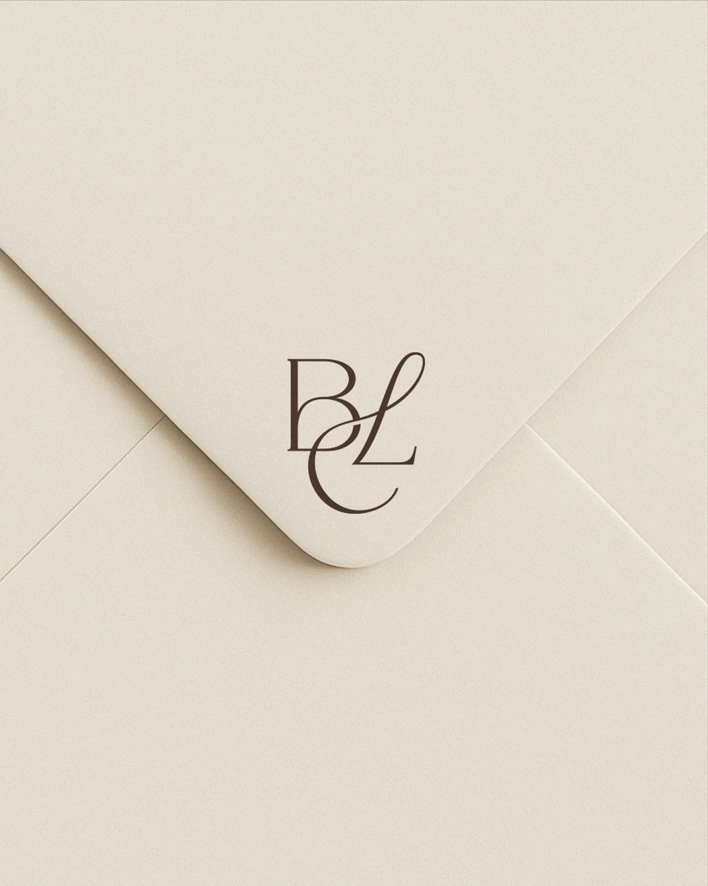 A monogram logo can be a beautiful submark option to complement your primary and secondary logo variations. ✨

Simple yet distinctive, it strengthens your brand identity across every touchpoint; from packaging and social media to stationery and digit
