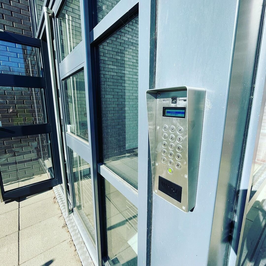 Commercial Access Control Systems — 24 Networks & Security