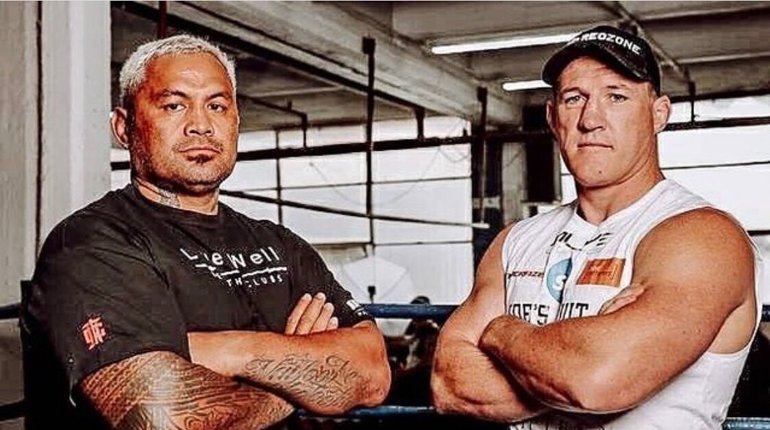 Today is the day! Hunt v Gallen! What team are you on? 🥊🥊🥊