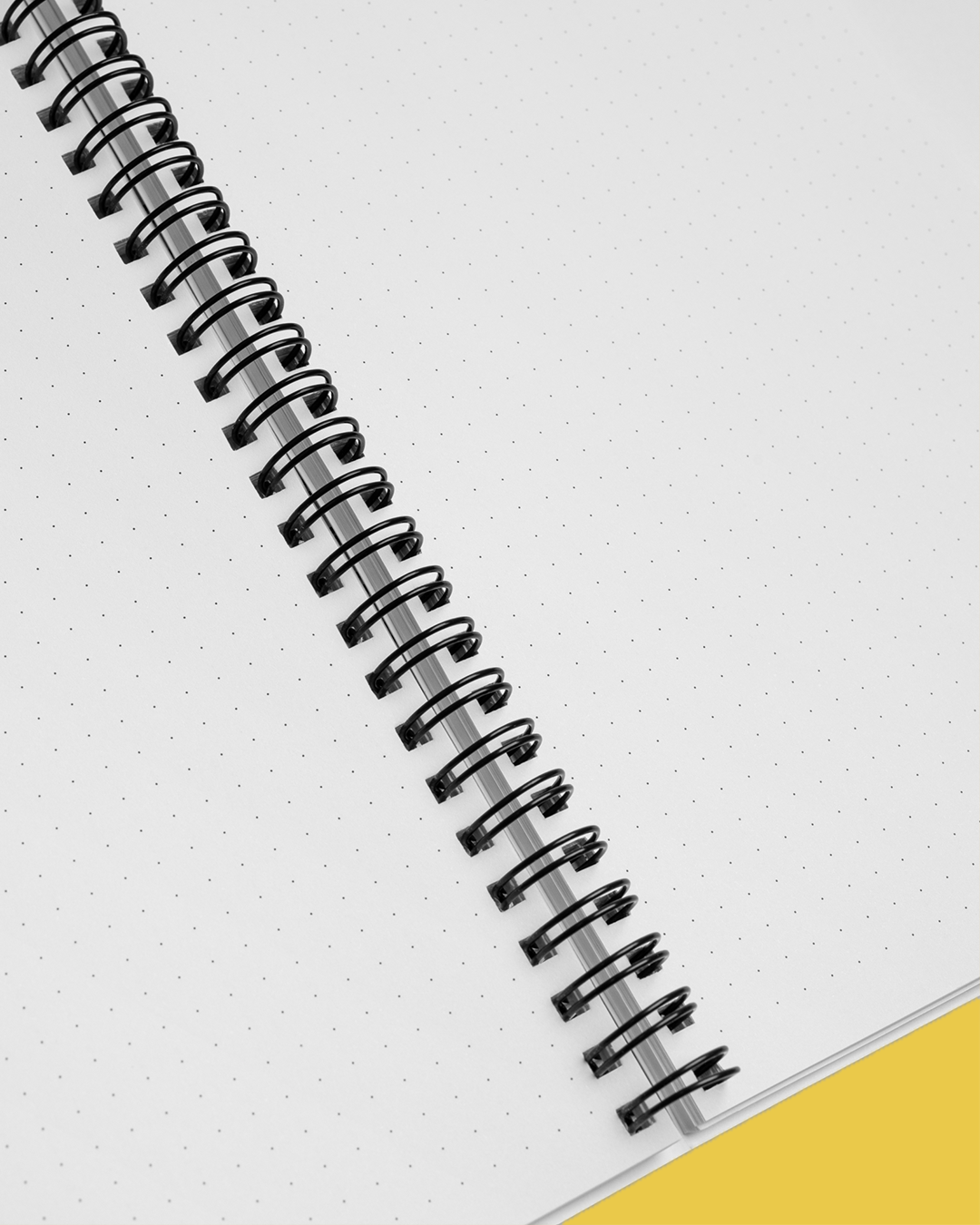 2507-FMP-Mockup-Libreta Nya 5.png