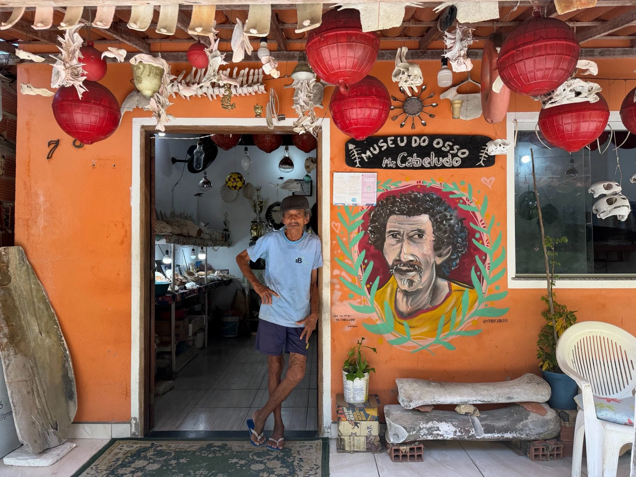Mr. Cabeludo at Museu do Osso in Boipeba