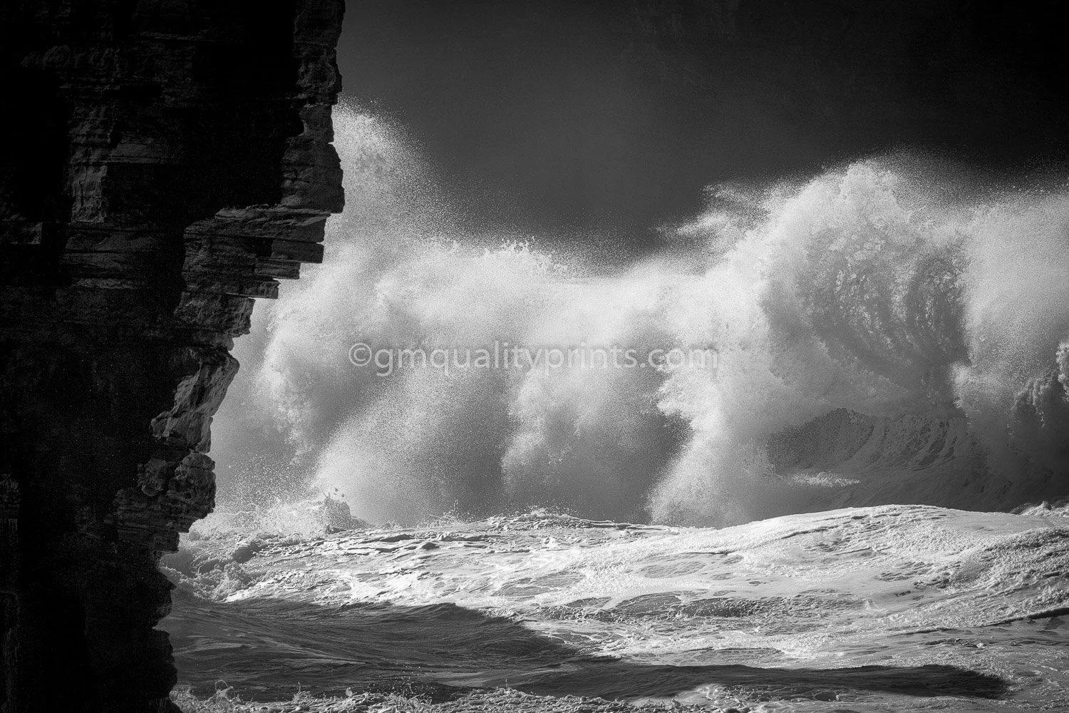 097 kilkee wave ireland (1 of 1).jpg