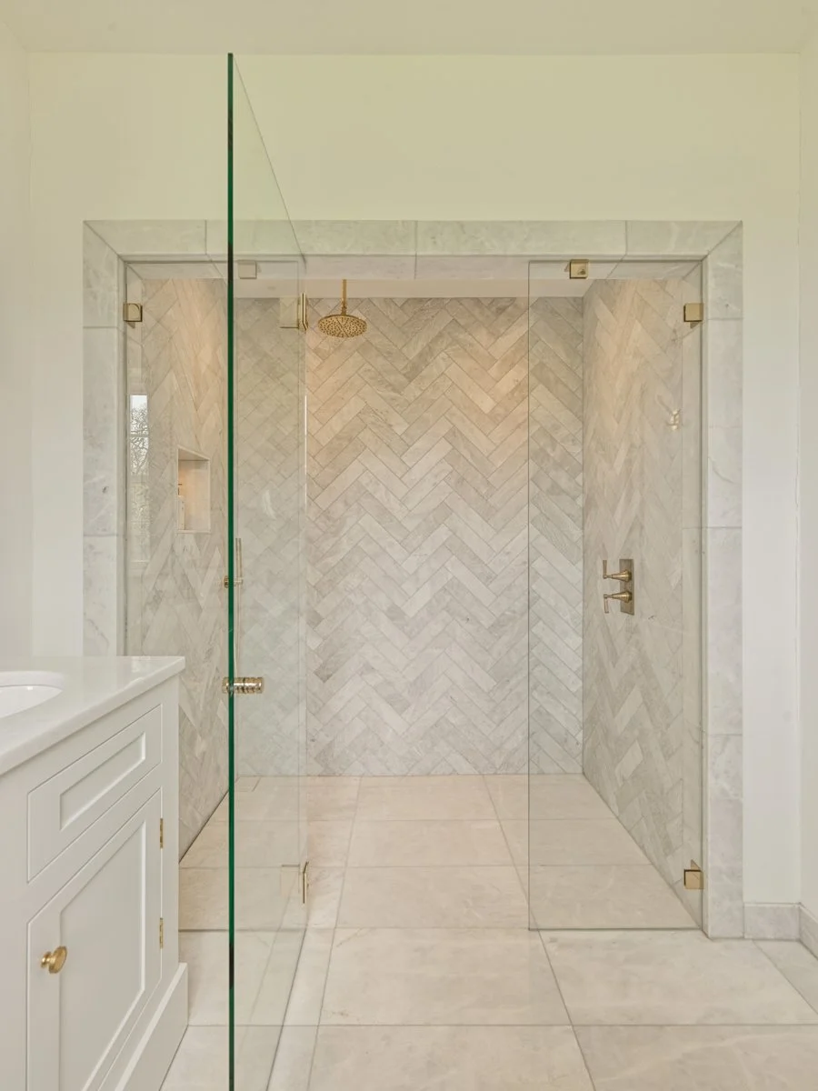 Okebrook House_23_Bedroom 2 Shower.jpg