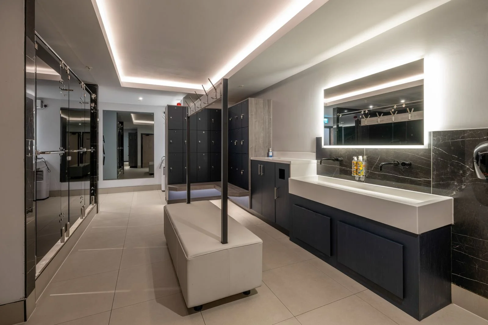 LUXURY CHANGING ROOMS at Wimbledon