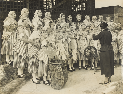 Newhaven Fishwives Choir 1940