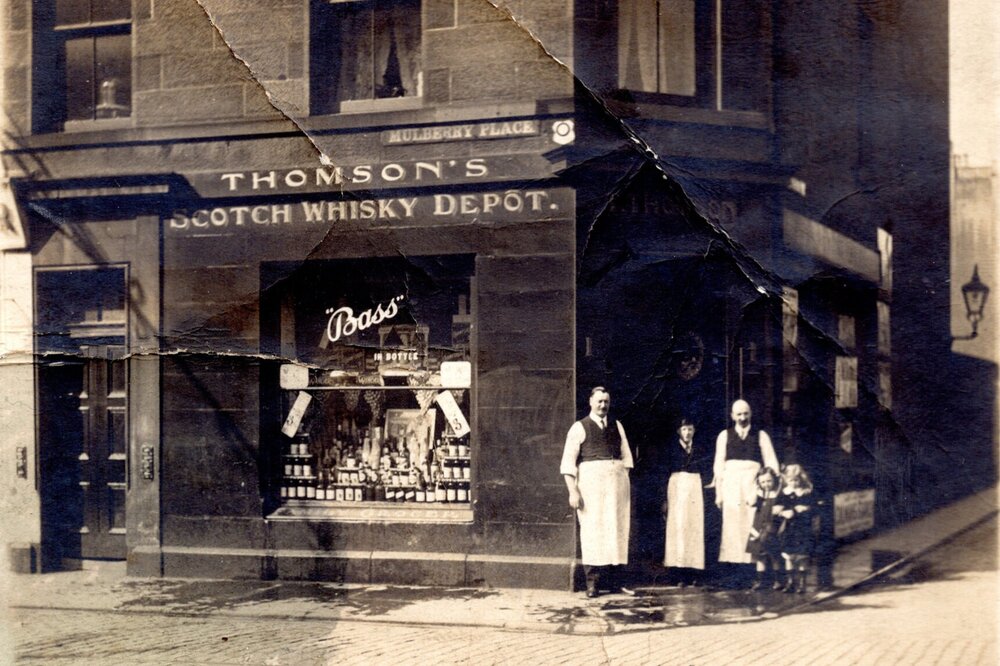 Off-Licence Store At Mulberry Place 1900s
