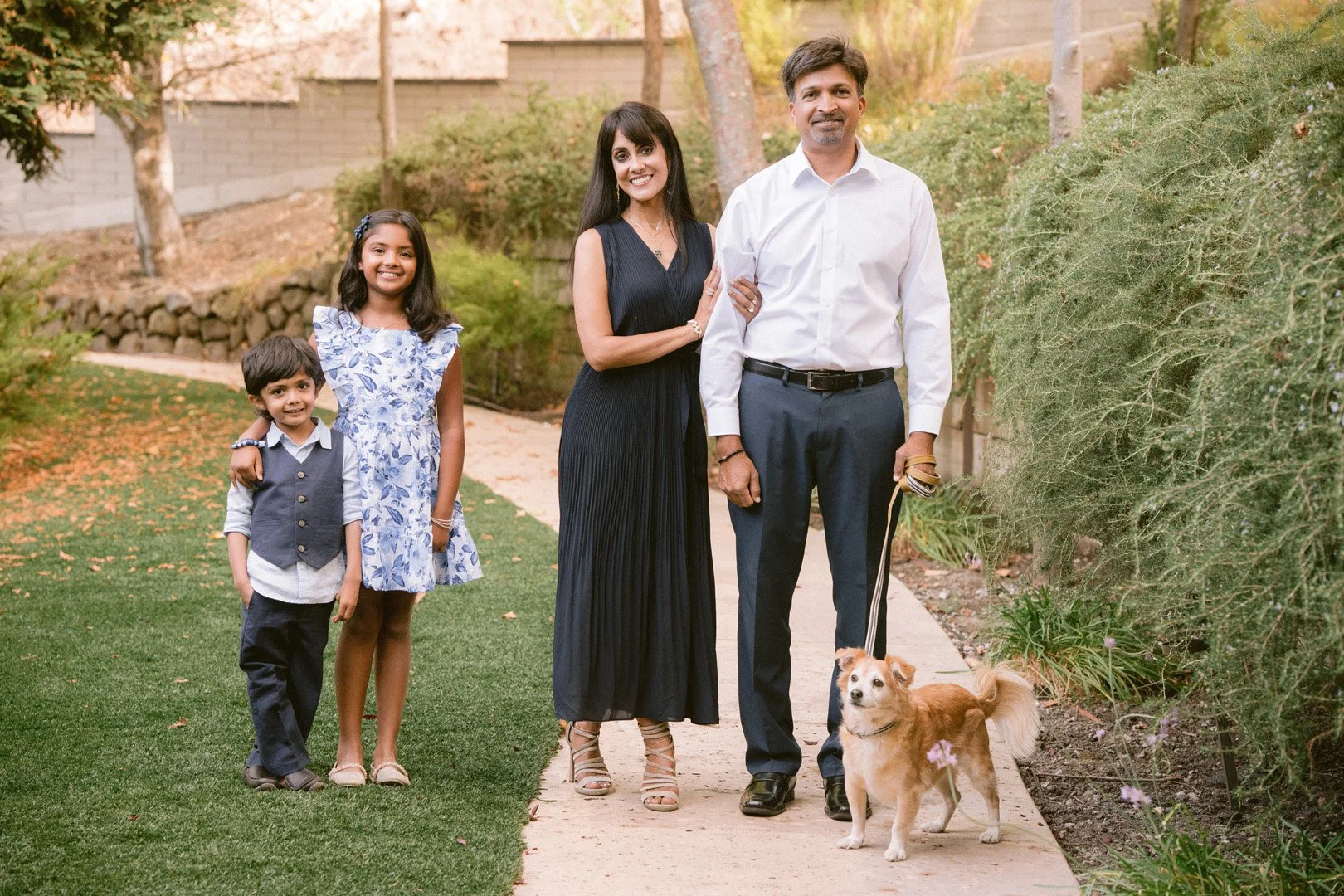 Esha_Family_2025-30.jpg