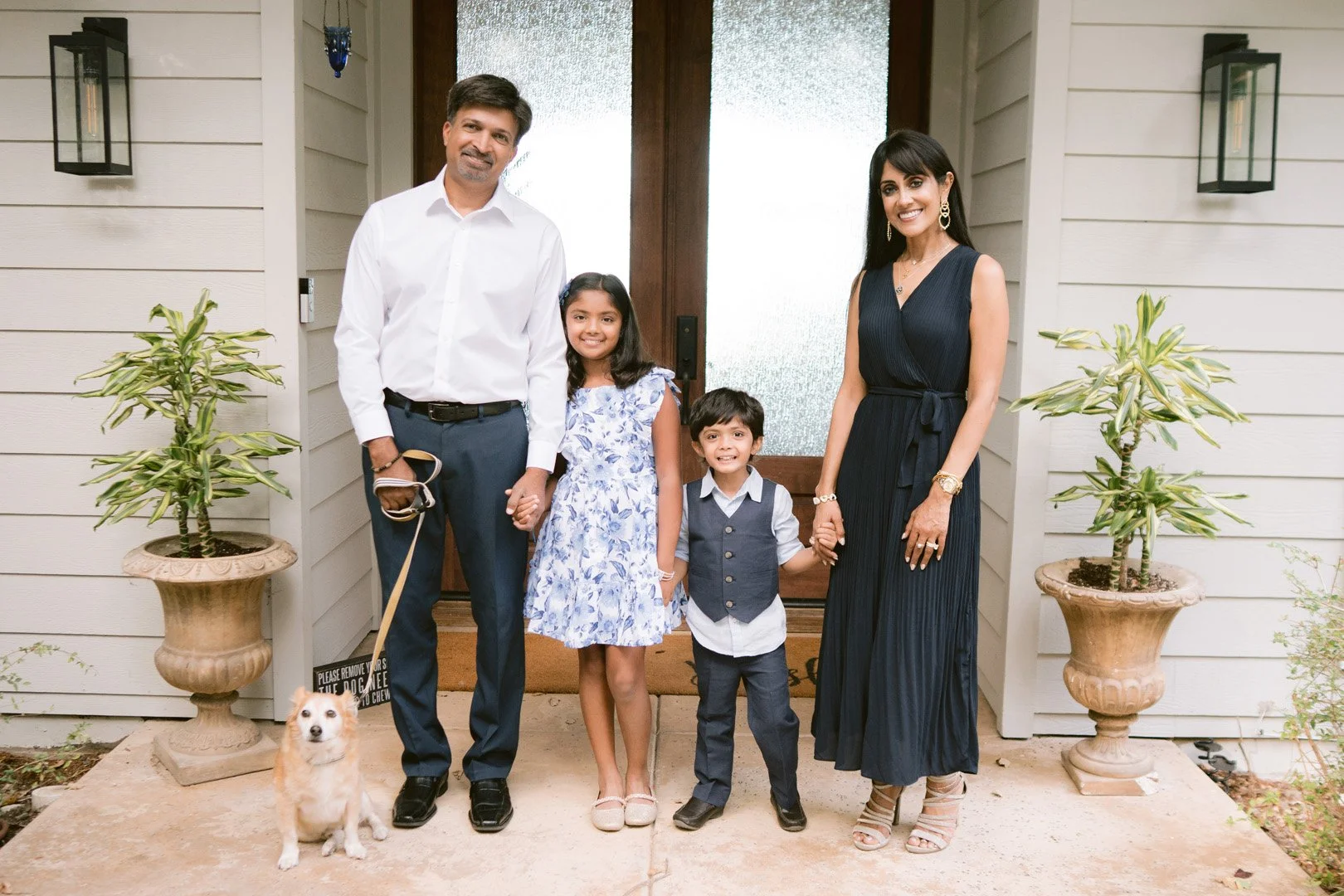 Esha_Family_2025-36.jpg