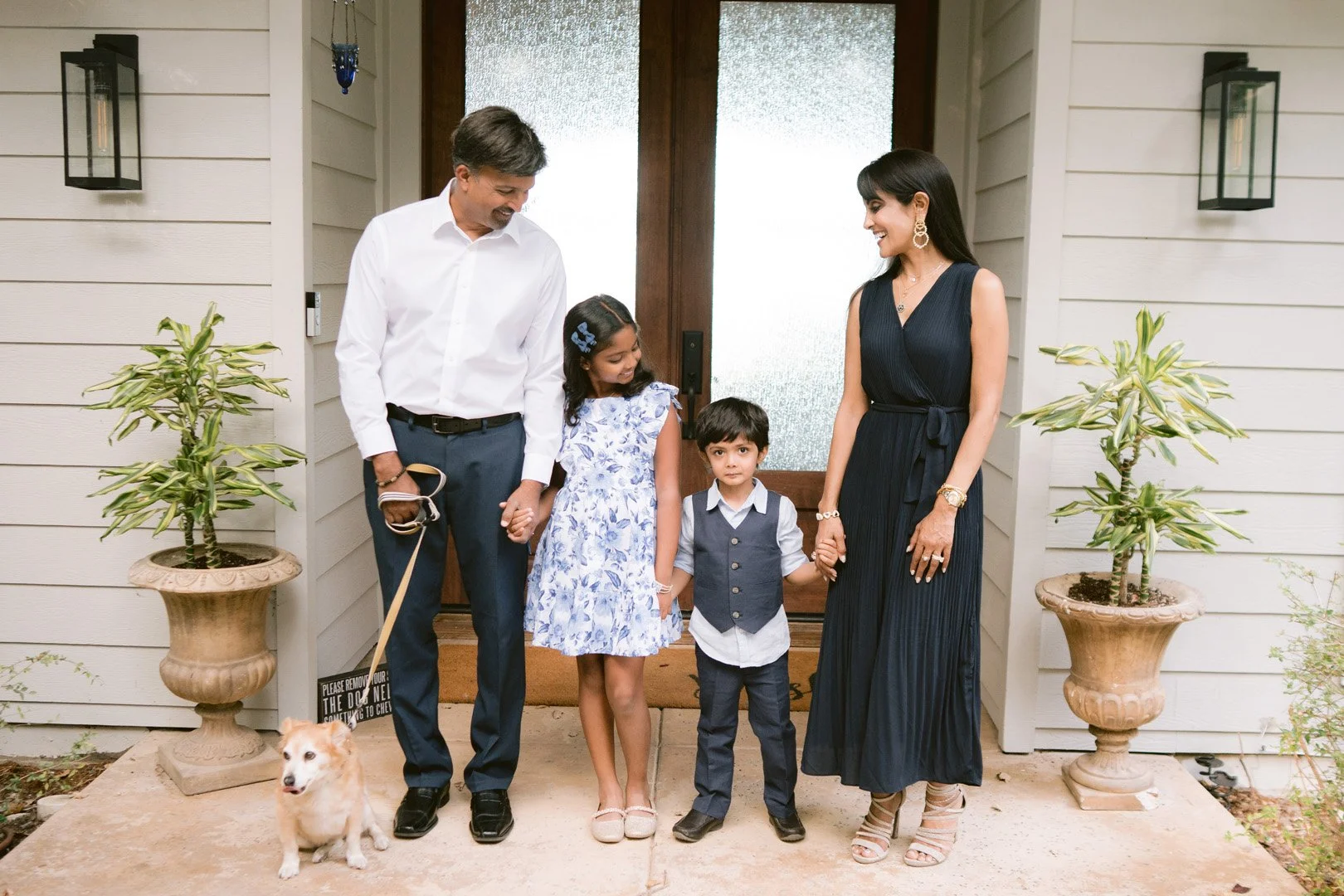 Esha_Family_2025-37.jpg