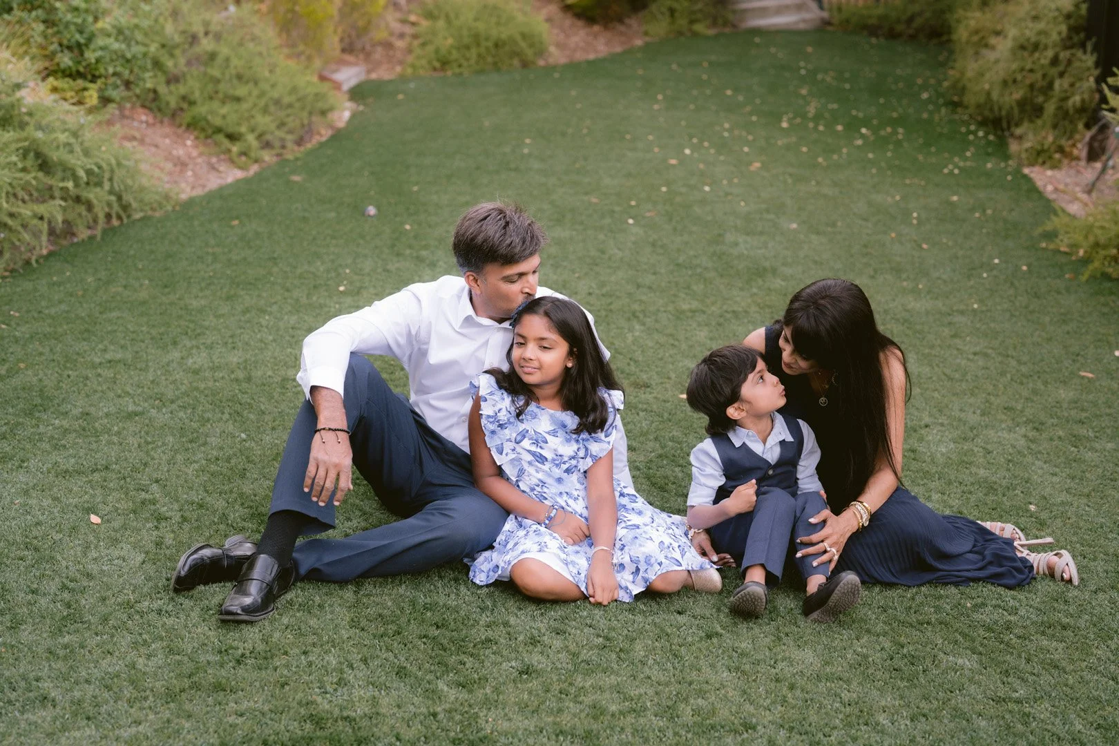 Esha_Family_2025-94.jpg