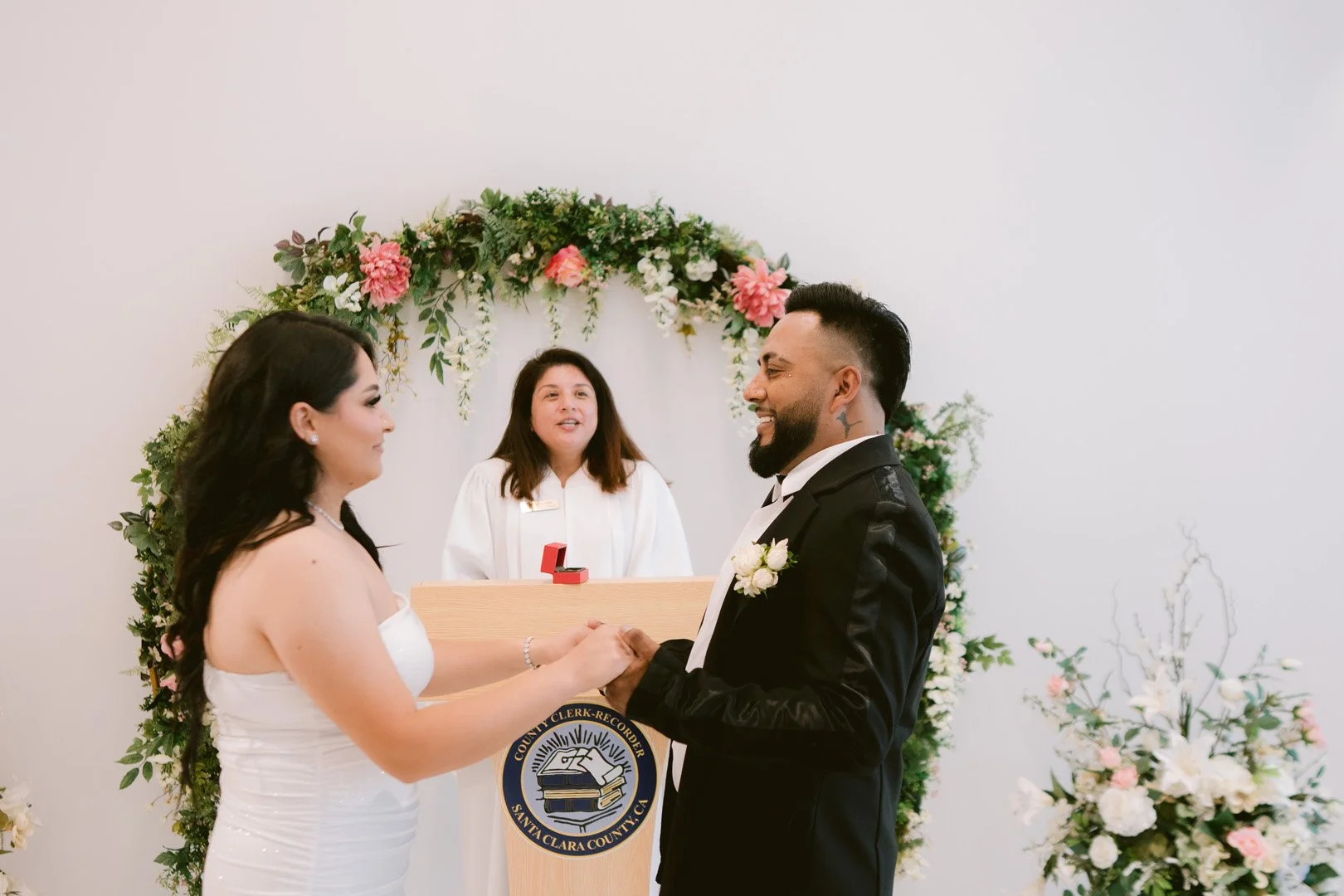 Mexican_civil_wedding_Portraits_vasona_lake-17.jpg