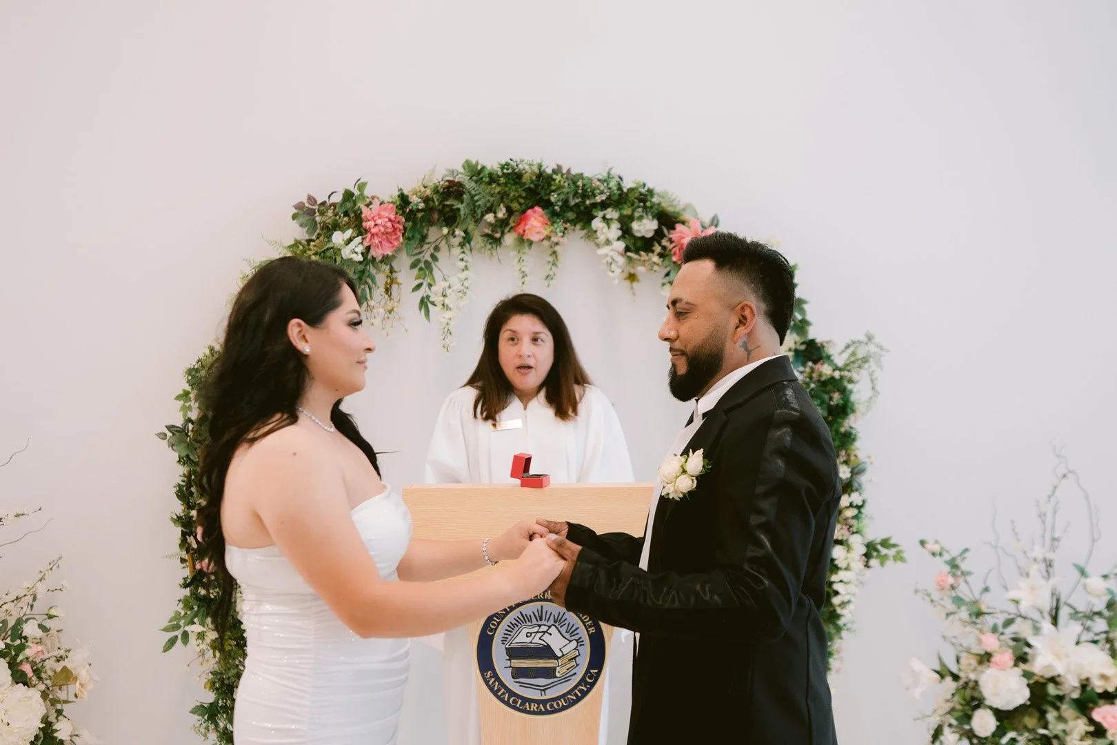 Mexican_civil_wedding_Portraits_vasona_lake-18.jpg