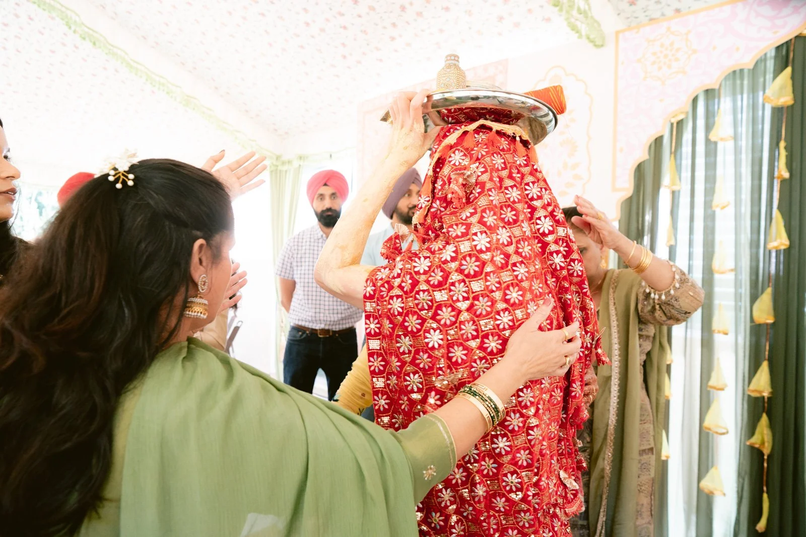 Punjabi_bride_Maiyaan-163.jpg