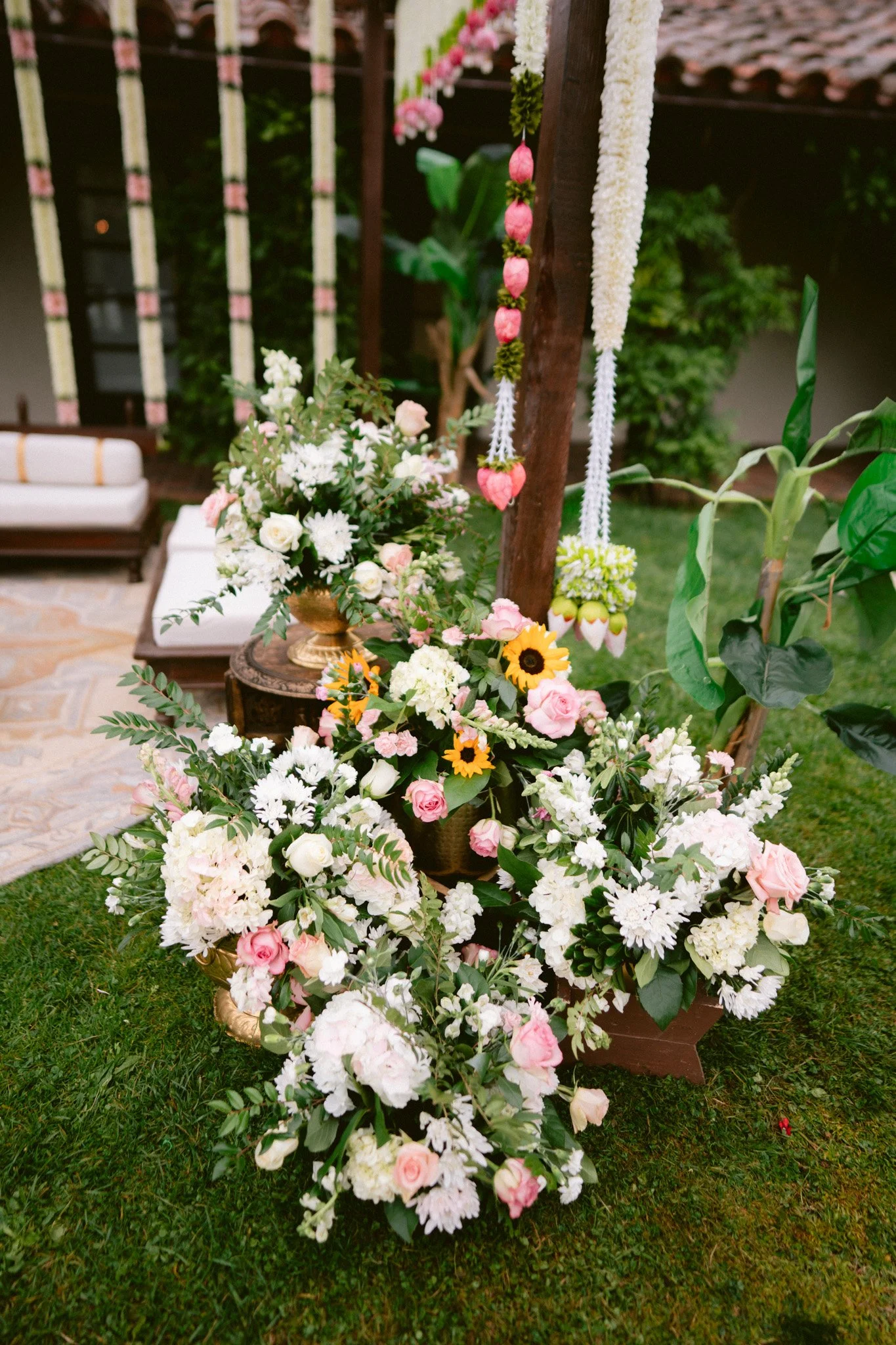 Dazzling_Streaks_Lucie_Stern_Community_Center_Indian_Wedding_Decor-21.jpg
