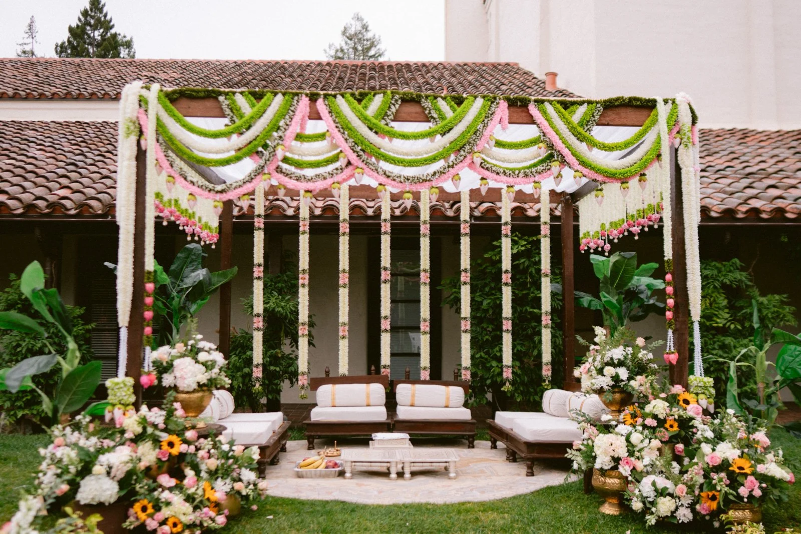 Dazzling_Streaks_Lucie_Stern_Community_Center_Indian_Wedding_Decor-30.jpg