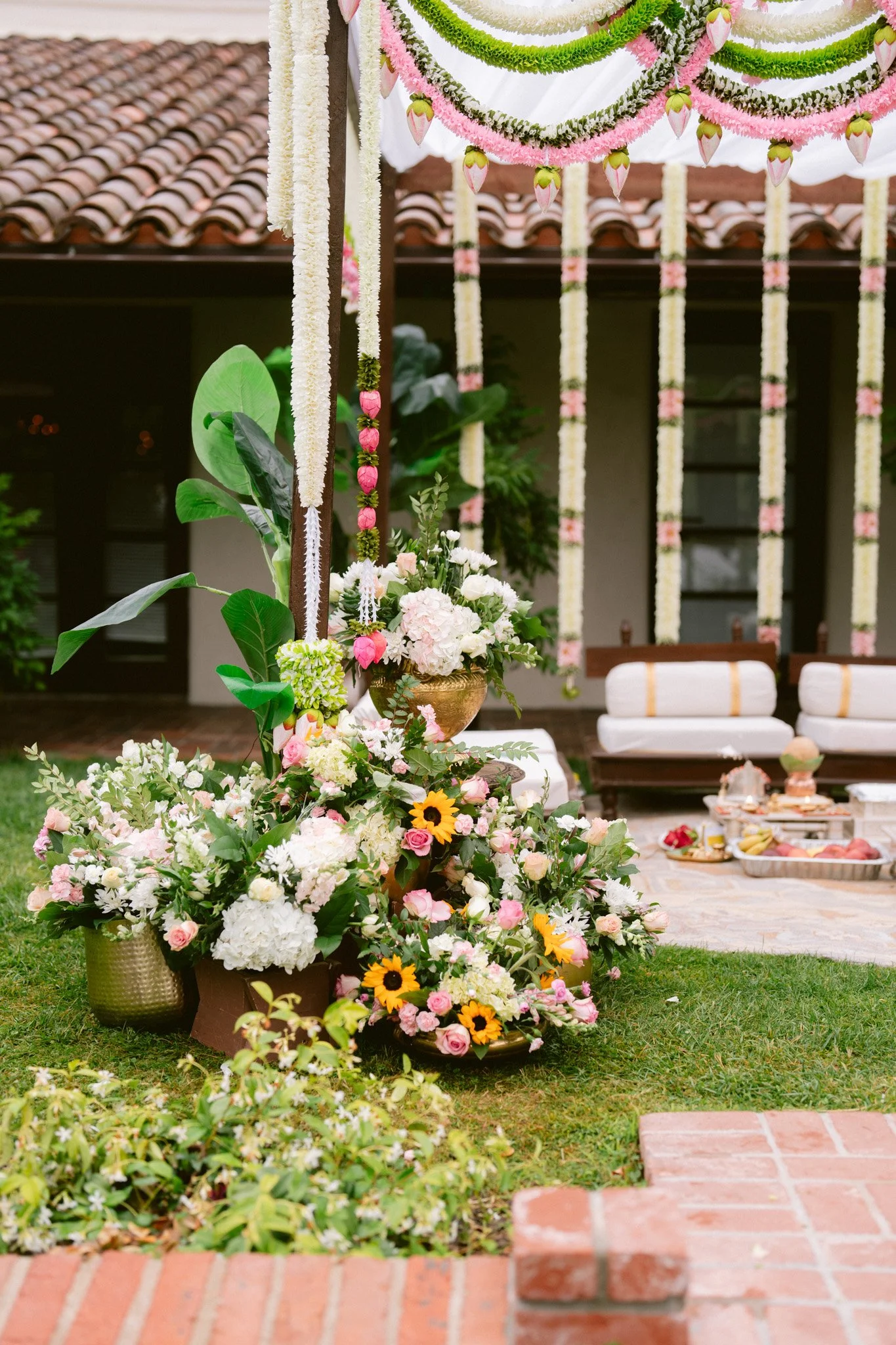 Dazzling_Streaks_Lucie_Stern_Community_Center_Indian_Wedding_Decor-69.jpg