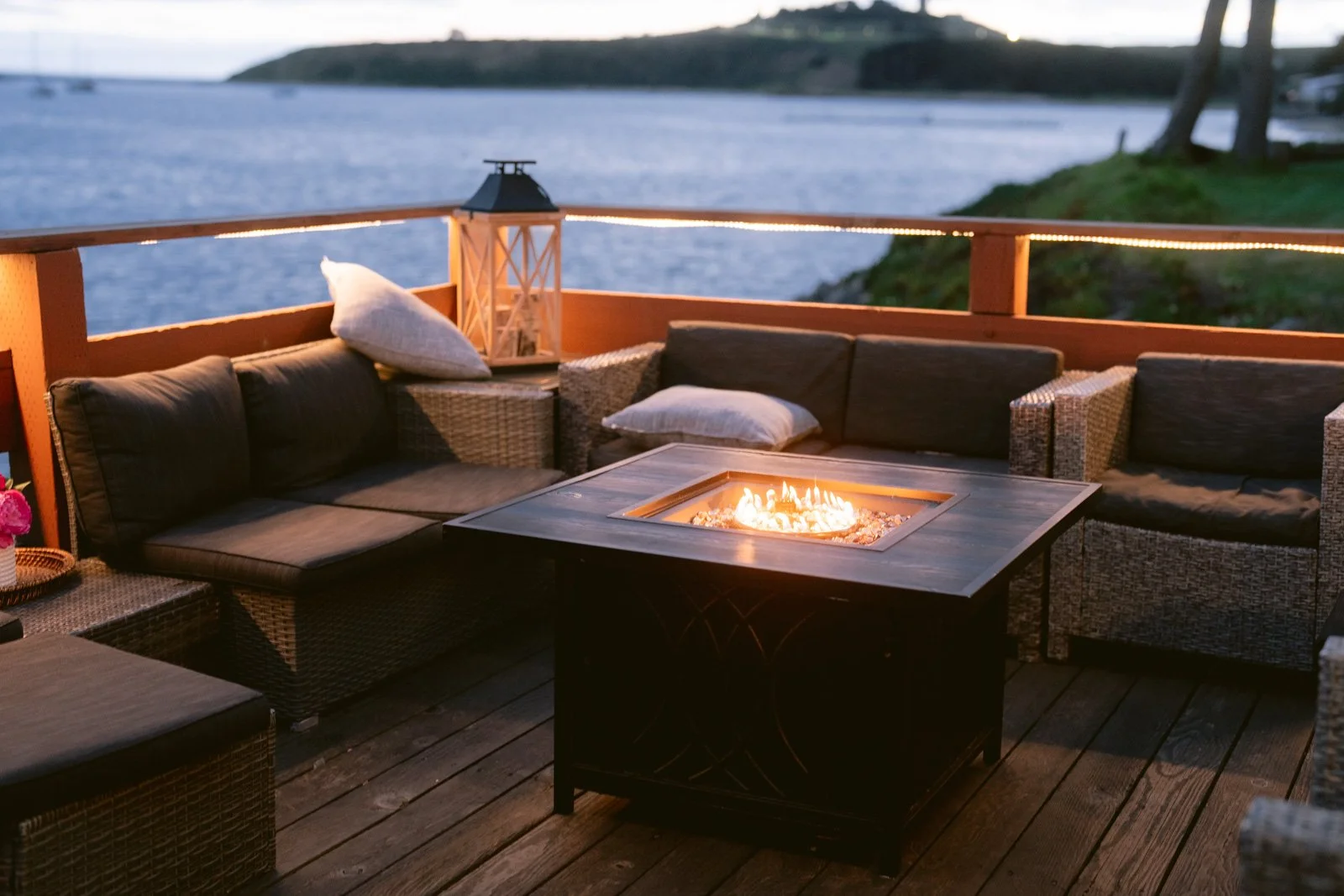 mavericks_house_welcome_party_photos-120.jpg