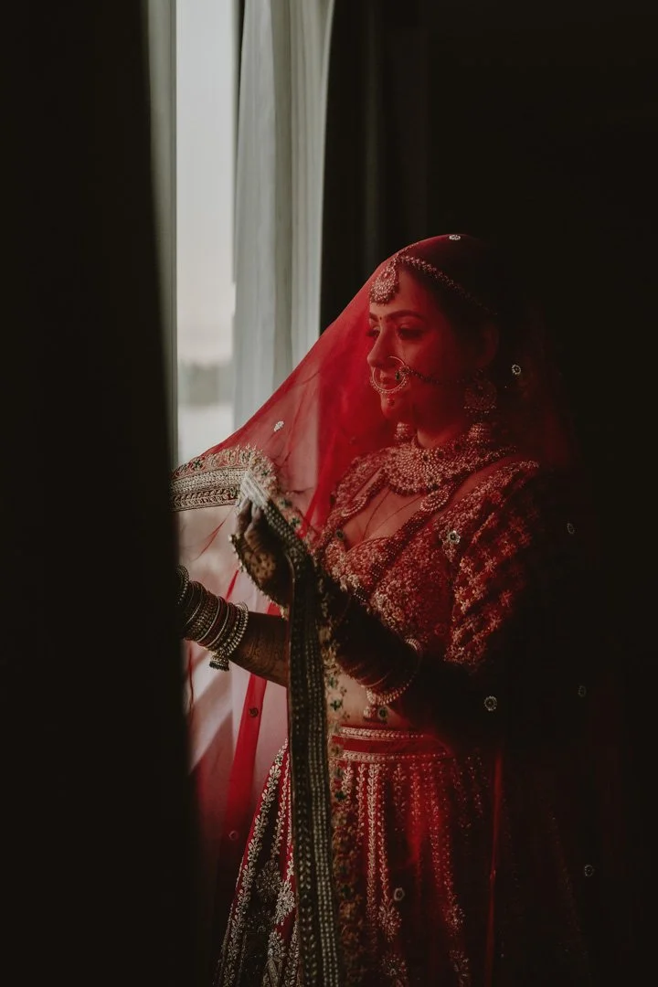 gujratibridegettingreadyportraits-36.jpg
