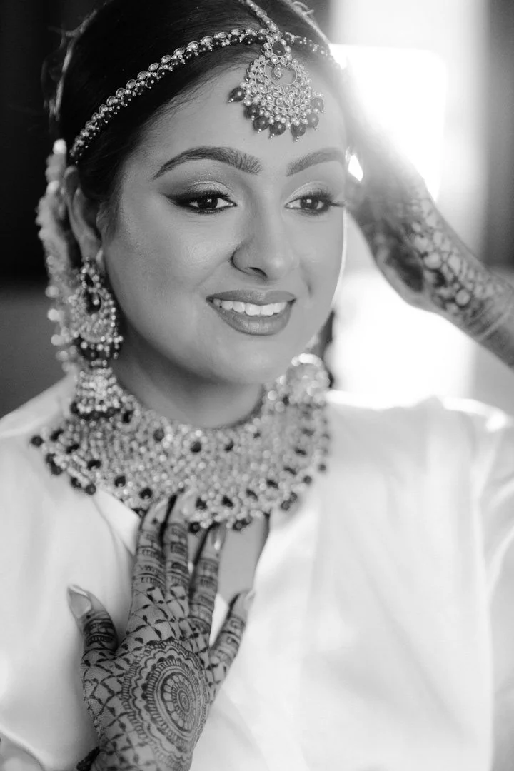 gujratibridegettingreadyportraits-16.jpg