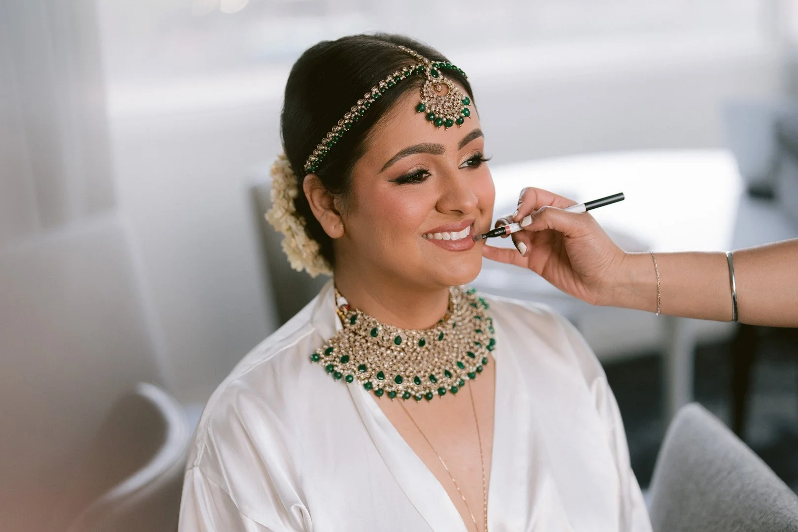 gujratibridegettingreadyportraits-2.jpg
