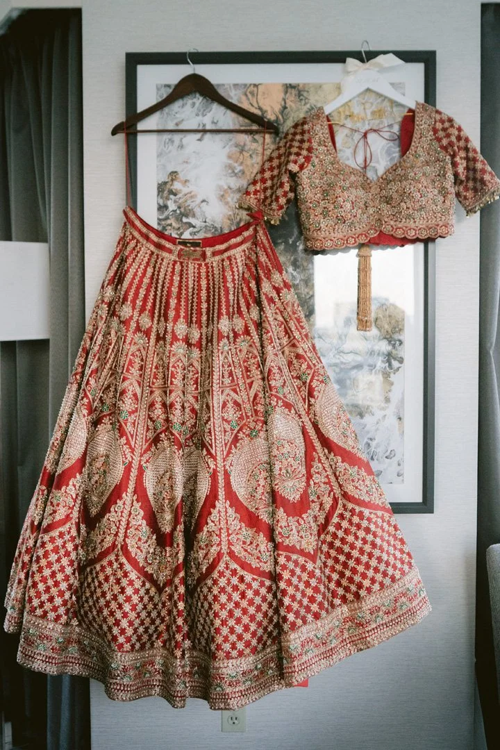 gujratibridegettingreadyportraits.jpg