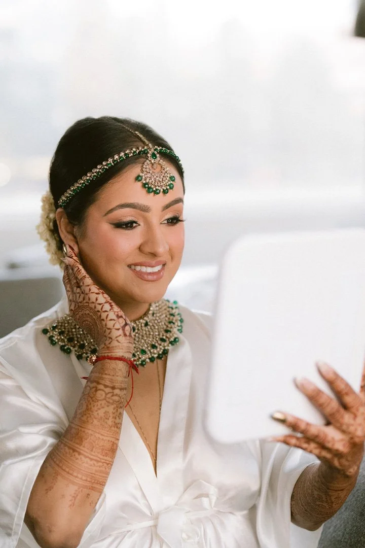 gujratibridegettingreadyportraits-9.jpg