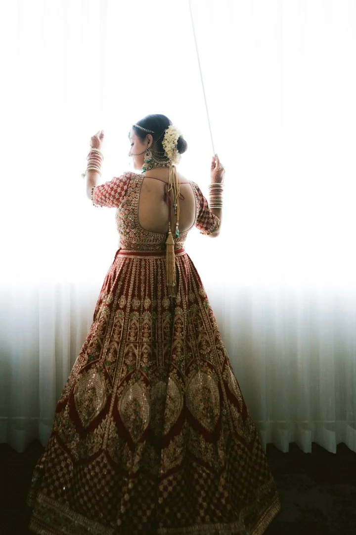 gujratibridegettingreadyportraits-38.jpg