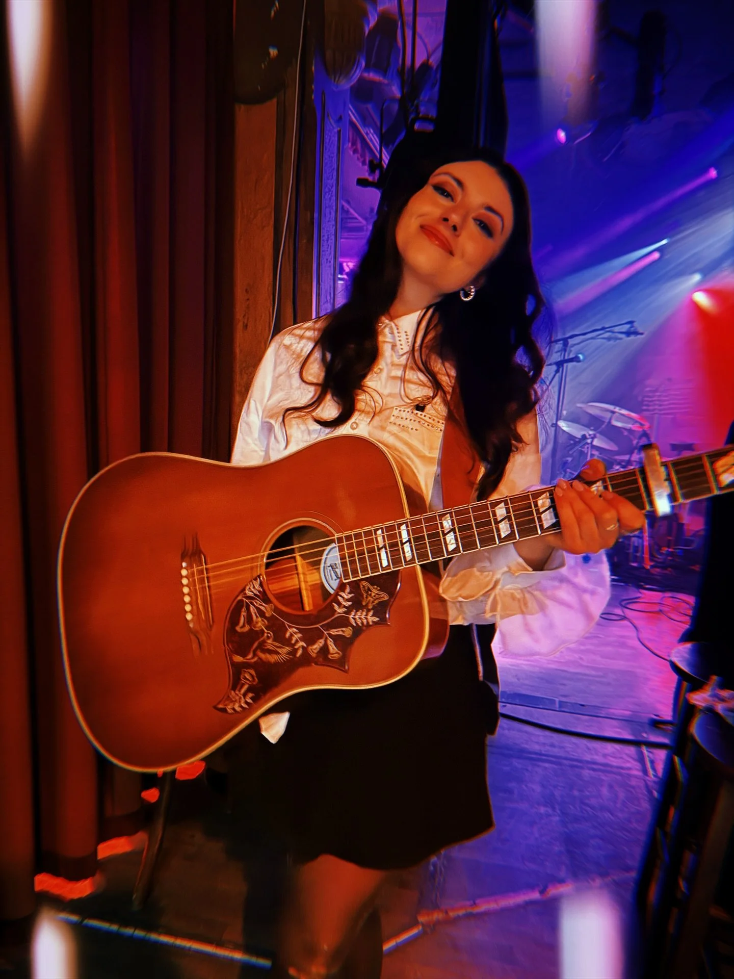 Reconnaissante ❤️&zwj;🔥 Hier soir, j&rsquo;ai eu le bonheur de faire la premi&egrave;re partie de @lea_jarry au Lion d&rsquo;Or pour le lancement de son album Foraine!

Merci tellement &agrave; L&eacute;a et toute sa team pour l&rsquo;invitation et 