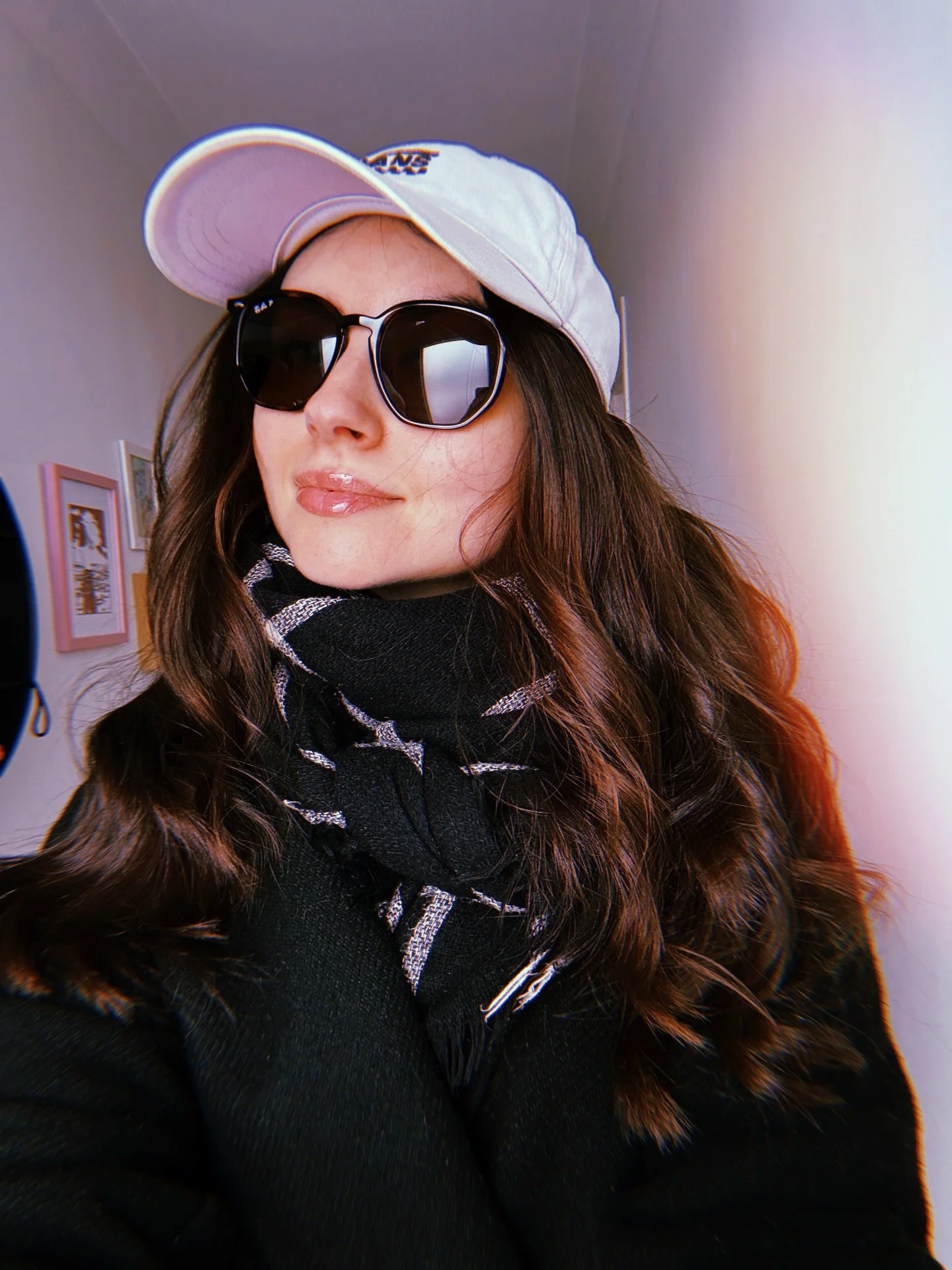 Le retour de ma casquette de bine pour le presque-printemps &amp; tous les caf&eacute;s que j&rsquo;ai savour&eacute;s dans les deux derni&egrave;res semaines, &agrave; courir entre Montr&eacute;al, Joliette, Qu&eacute;bec et Rimouski 🌸 (et un incon