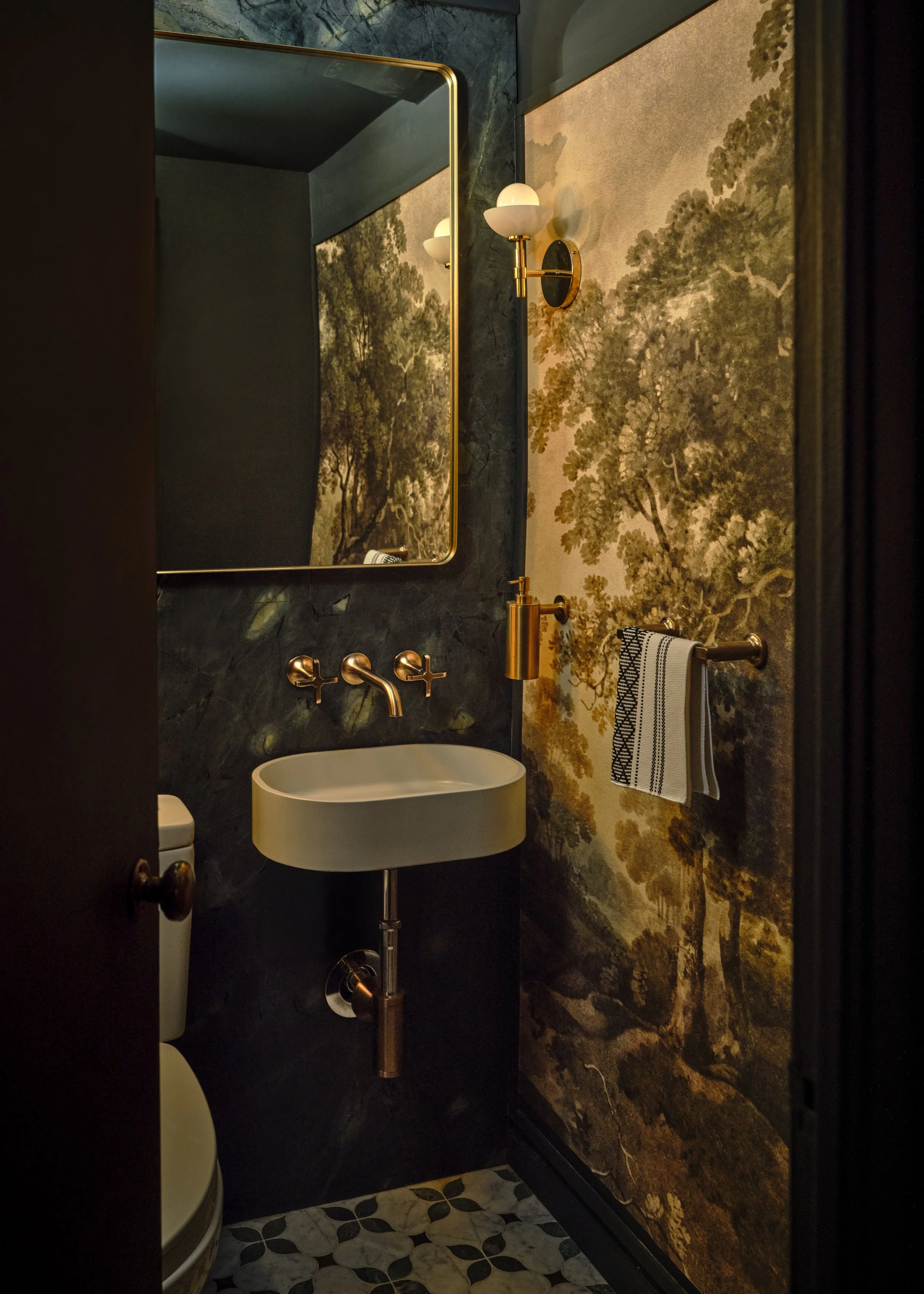 Photo: Claire Esparros