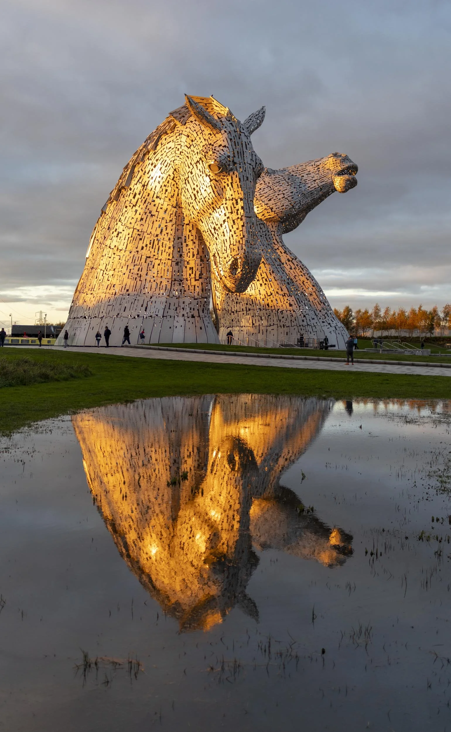 Kelpies at Night_54-HDR.jpg