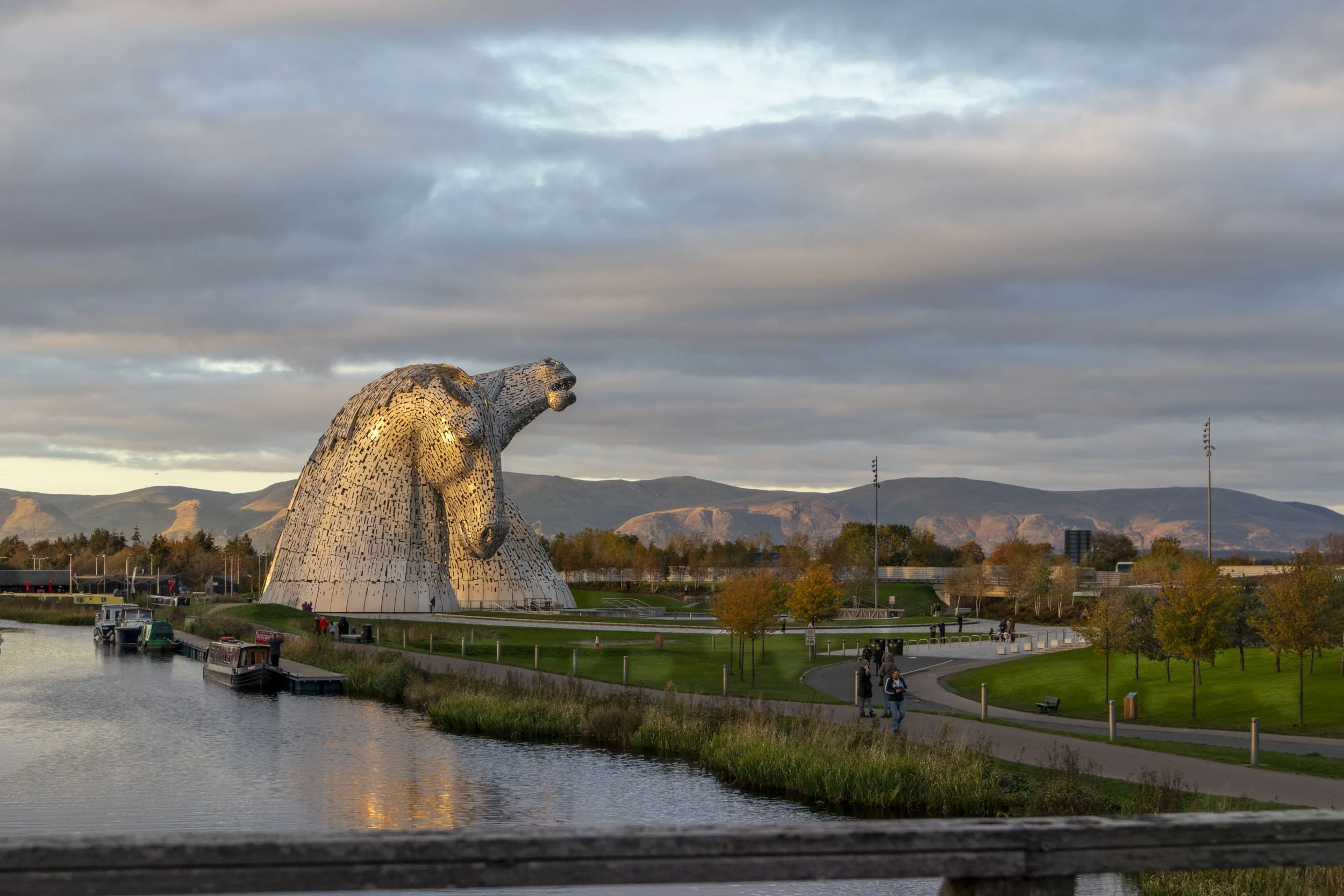 Kelpies at Night_27-HDR.jpg