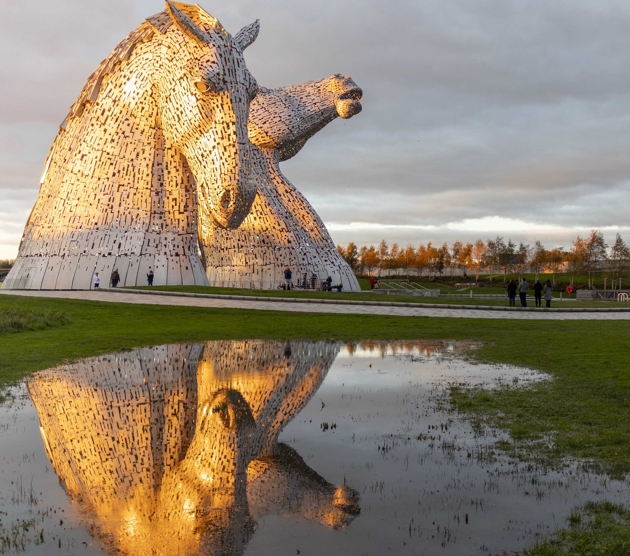 Kelpies at Night_62-HDR.jpg
