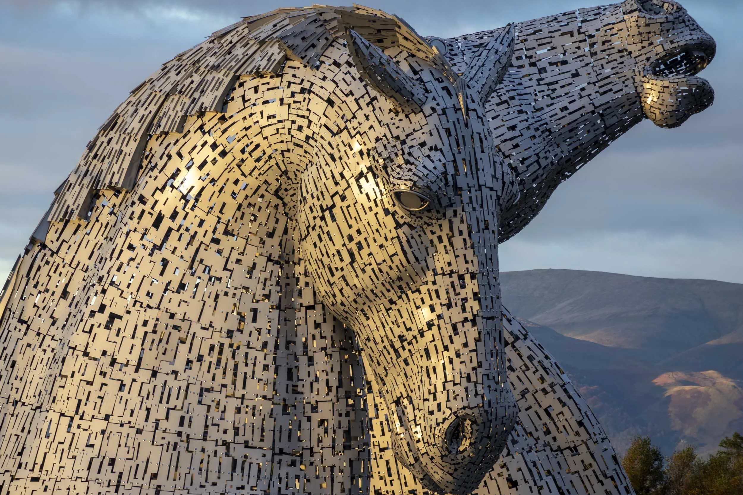 Kelpies at Night_16-HDR.jpg