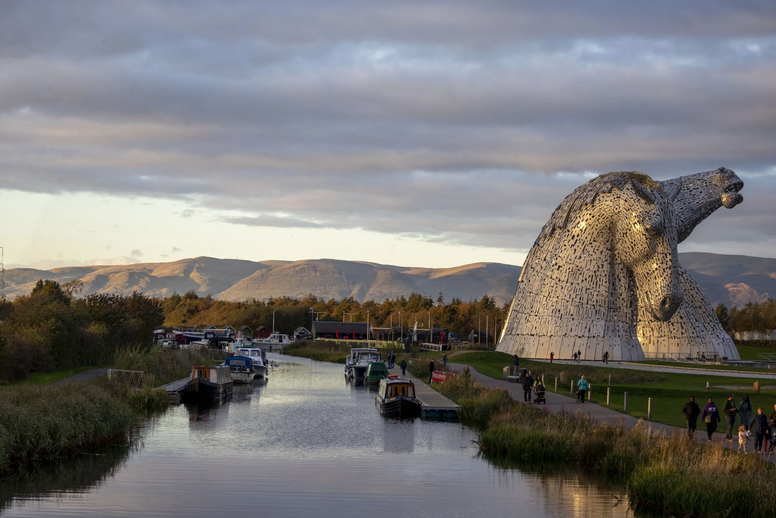 Kelpies at Night_11-HDR.jpg