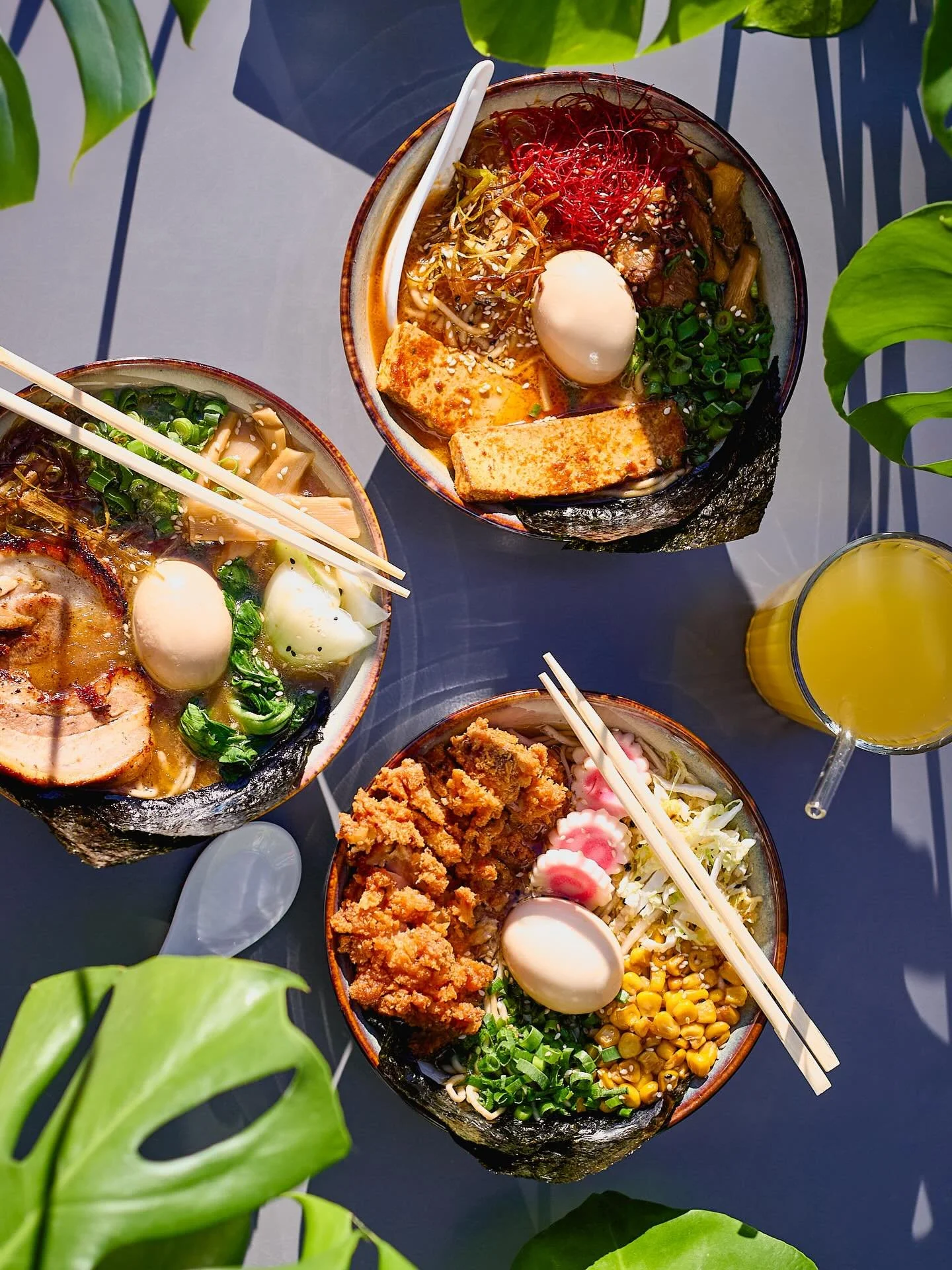 Sezon na GORĄCE MISKI 🍜 uważamy za oficjalnie otwarty 🥰 pamiętacie, że u nas nie tylko poke bowle?👀

Na okres jesienno-zimowy dla większego rozgrzania naszych organizm&oacute;w, szczeg&oacute;lnie polecamy sekcję ramenową 🍜

A w niej:

Dwie pozyc